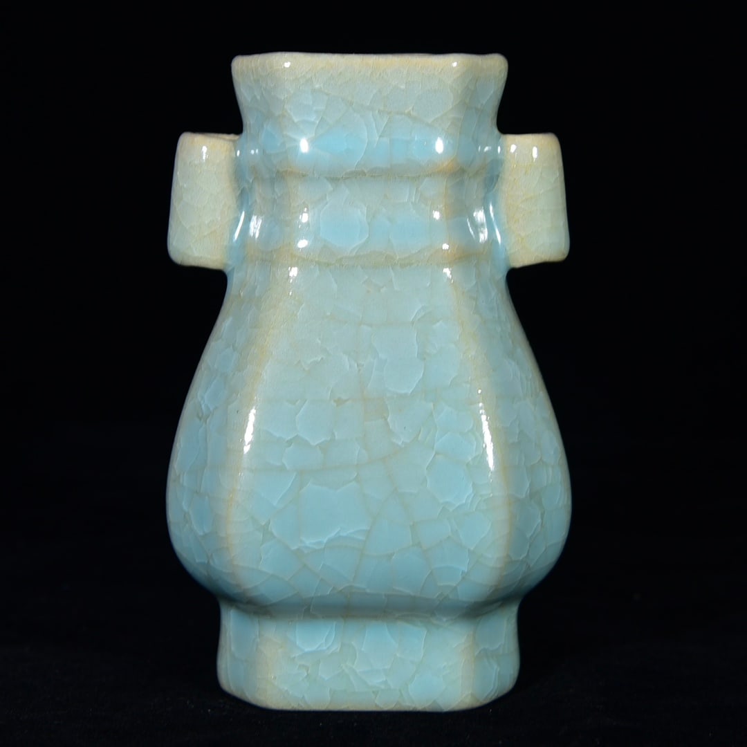 Chinese ru kiln porcelain vase Song dynasty: Size: Height 12.5 cm - Width 8 cm Materials: Porcelain Time Period: Song dynasty Manufactured Date: 10th-c Object: Chinese Antique ⛨ Purchase With Confidence ✔ Verified Auction Hous