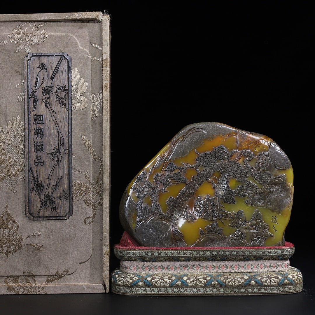 Chinese natural shoushan stone carved seal Qing dynasty: Size: Height 13.5 cm - Width 17 cm Materials: Natural Shoushan stone Time Period: Qing dynasty Manufactured Date: Qianlong Period Object: Chinese Antique ⛨ Purchase With Confidence ✔