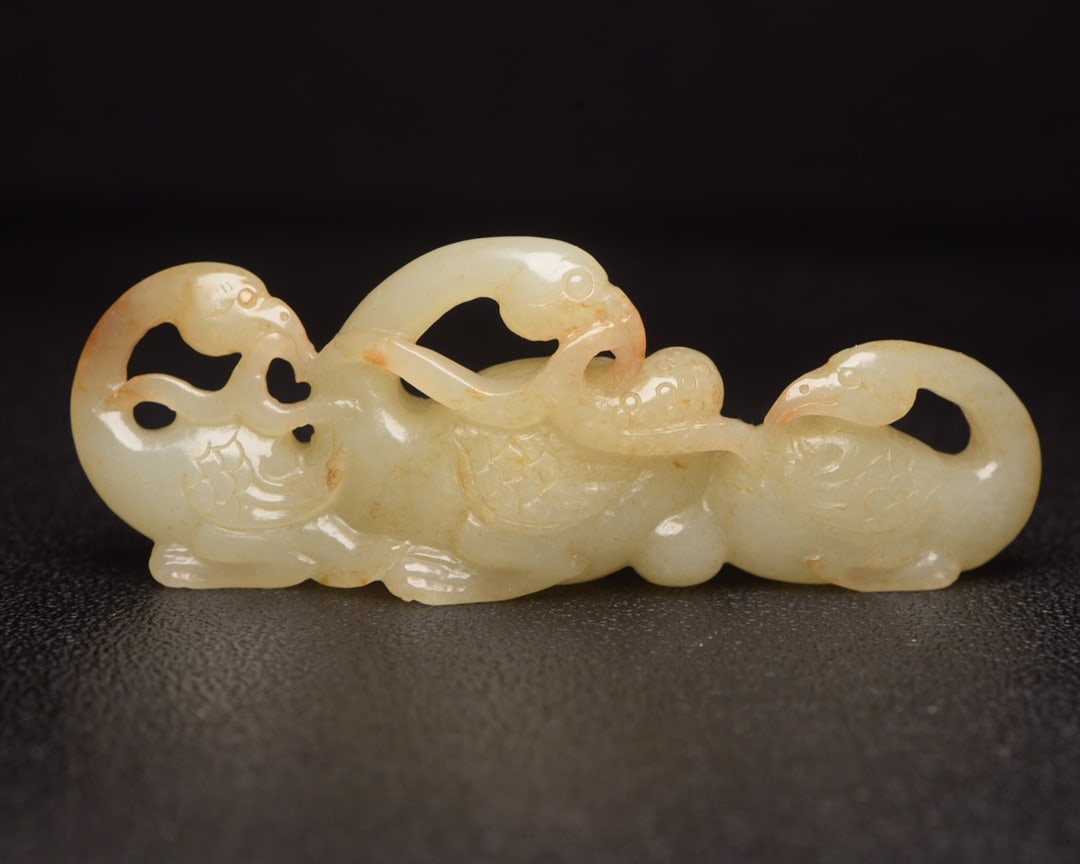 Chinese natural jade carved ornaments Qing dynasty: Size: Height 3.6 cm - Width 10 cm Materials: Natural Jade Time Period: Qing dynasty Manufactured Date: Qianlong Period Object: Chinese Antique ⛨ Purchase With Confidence ✔ Verified