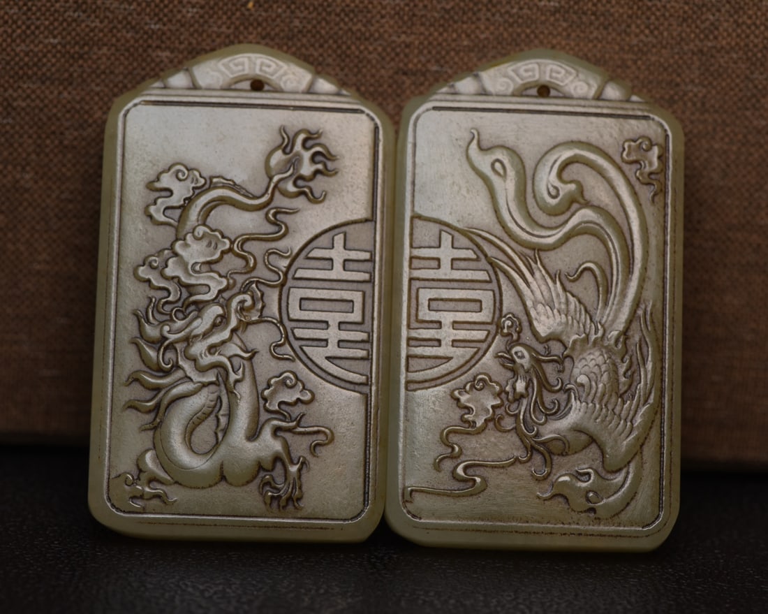 Chinese natural jade carved ornaments Qing dynasty: Size: Height 6.2 cm - Width 3.6 cm Materials: Natural Jade Time Period: Qing dynasty Manufactured Date: Qianlong Period Object: Chinese Antique ⛨ Purchase With Confidence ✔ Verified