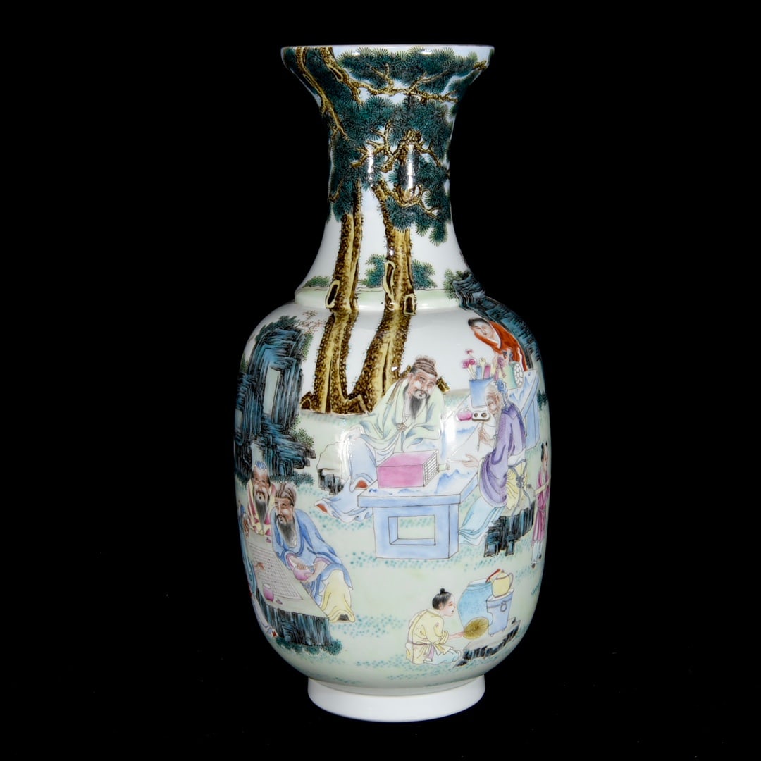 Chinese famille rose porcelain vase Qing dynasty Yongzheng Mark & Period: Size: Height 33.5 cm - Width 17 cm Materials: Porcelain Time Period: Qing dynasty Manufactured Date: Yongzheng Mark & Period Object: Chinese Antique ⛨ Purchase With Confidence ✔ Ver