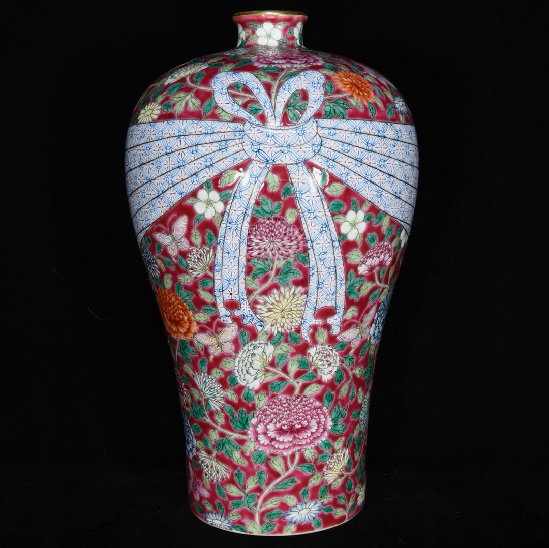 Chinese famille rose porcelain vase Qing dynasty Yongzheng Mark & Period: Size: Height 30.5 cm - Width 18 cm Materials: Porcelain Time Period: Qing dynasty Manufactured Date: Yongzheng Mark & Period Object: Chinese Antique ⛨ Purchase With Confidence ✔ Ver