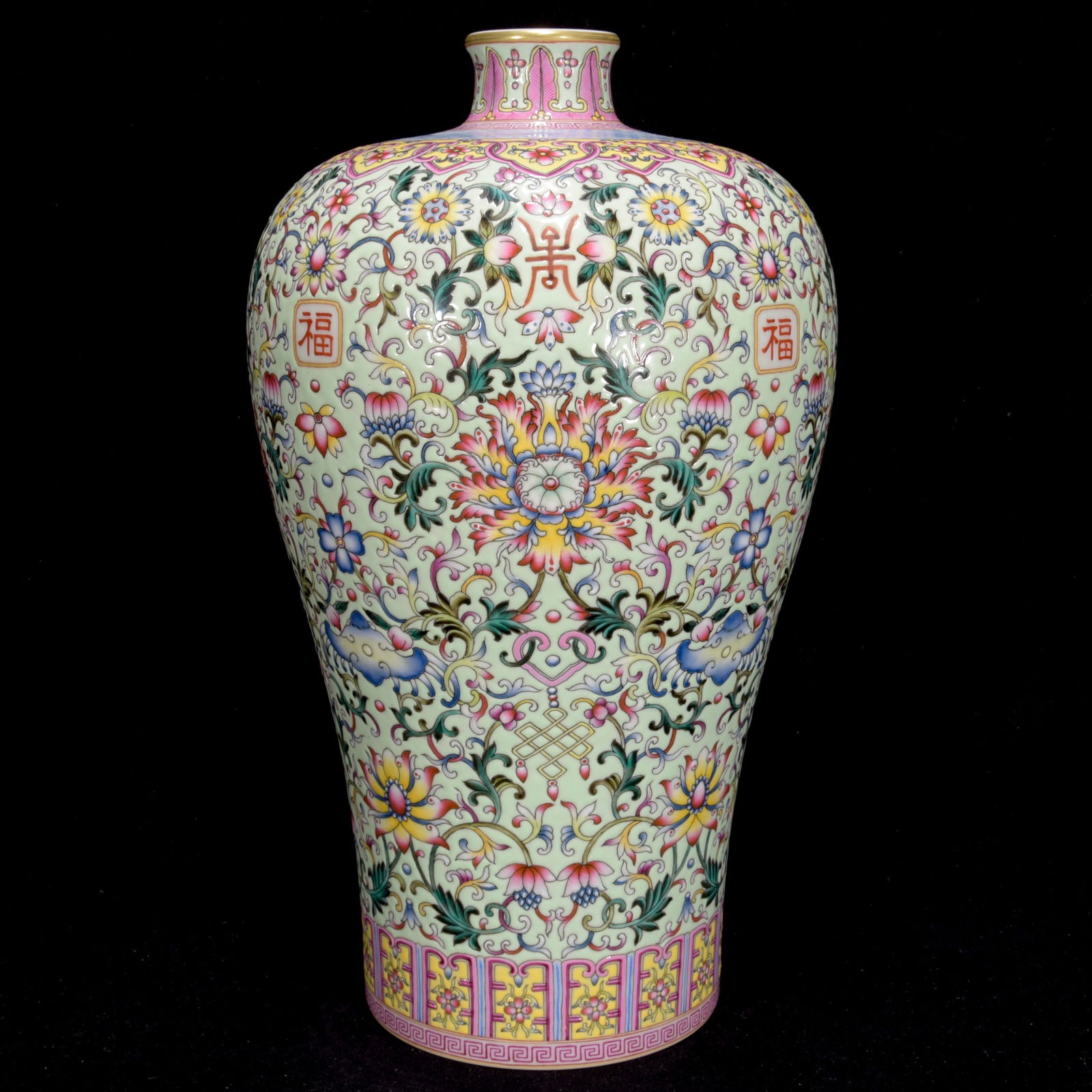 Chinese famille rose porcelain vase Qing dynasty Yongzheng Mark & Period: Size: Height 37 cm - Width 22 cm Materials: Porcelain Time Period: Qing dynasty Manufactured Date: Yongzheng Mark & Period Object: Chinese Antique ⛨ Purchase With Confidence ✔ Verif