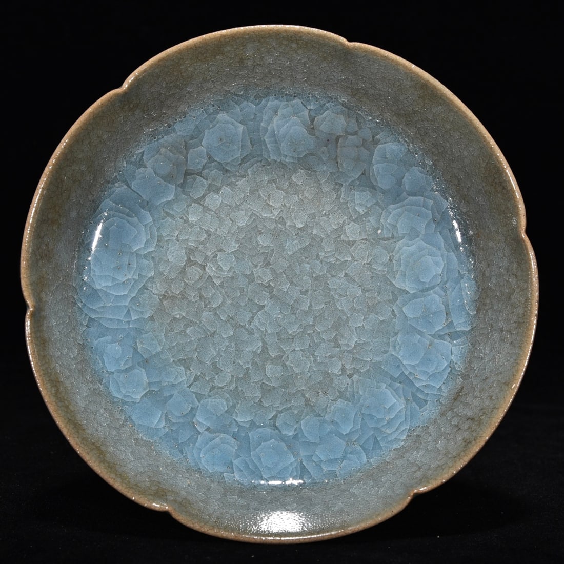 Chinese ru kiln porcelain washer Song dynasty: Size: Width 14.5 cm - Height 4 cm Materials: Porcelain Time Period: Song dynasty Manufactured Date: 10th-c Period Object: Chinese Antique ⛨ Purchase With Confidence ✔ Verified Aucti