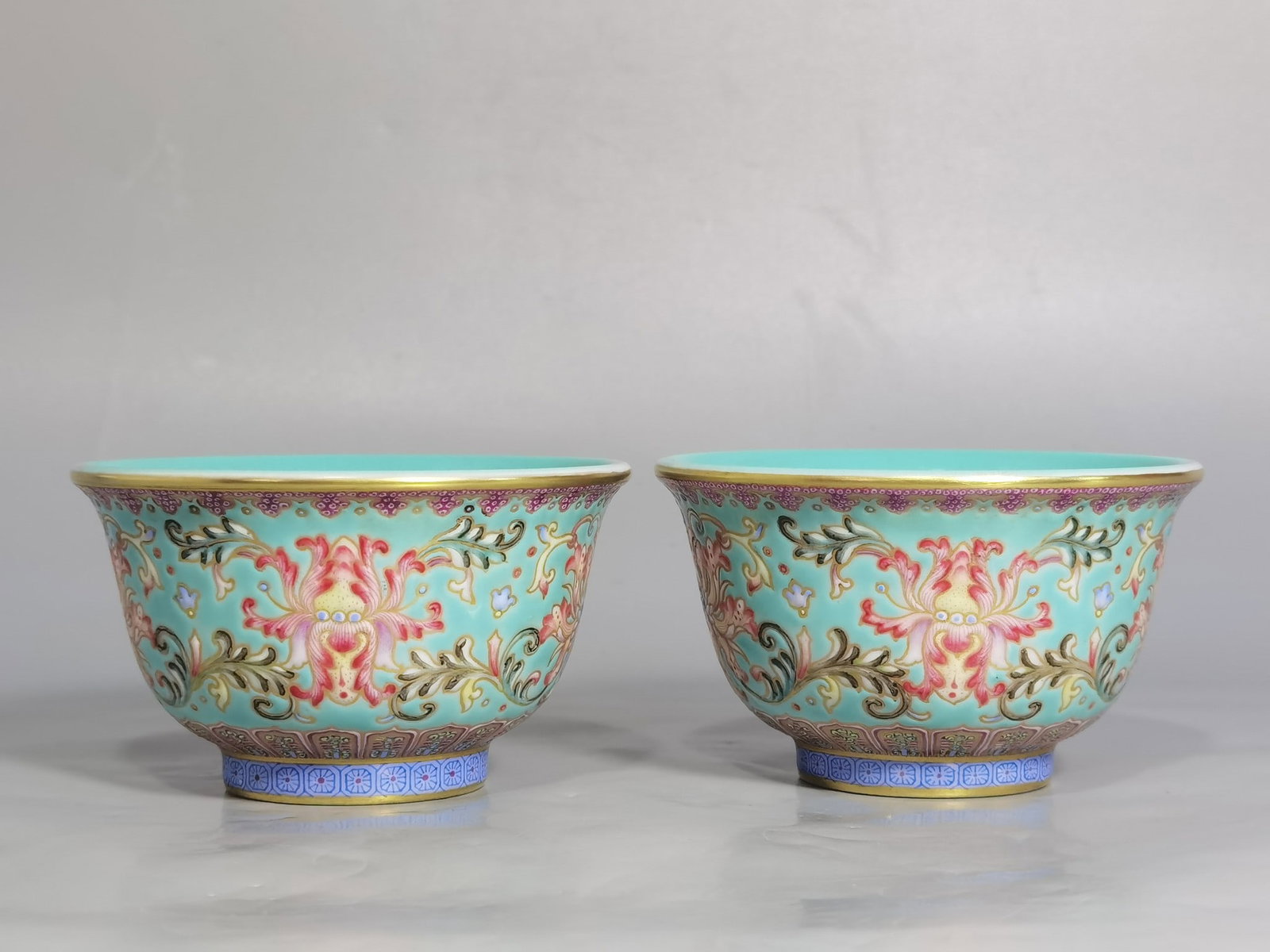 Chinese famille rose porcelain bowl pair Qing dynasty Yongzheng Mark & Period: Size: Width 8.7 cm - Height 5 cm Materials: Porcelain Time Period: Qing dynasty Manufactured Date: Yongzheng Mark & Period Object: Chinese Antique ⛨ Purchase With Confidence ✔ Verif