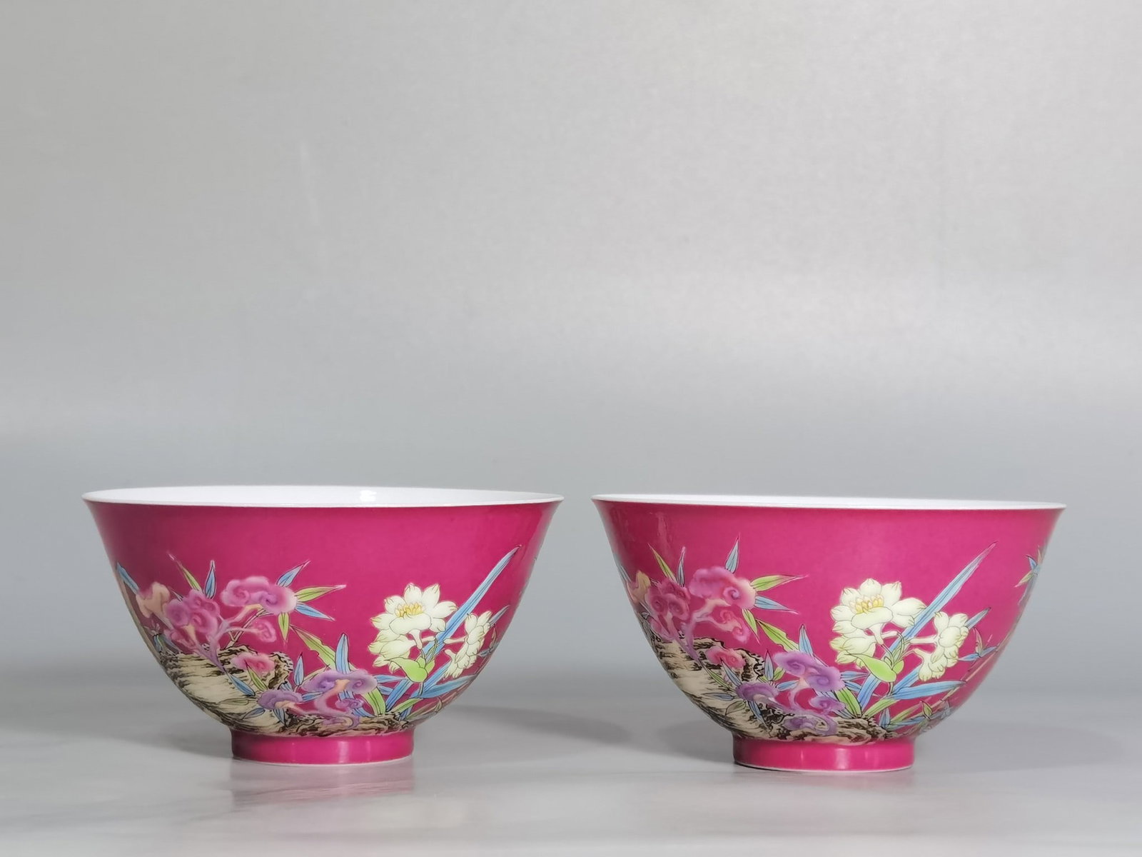 Chinese famille rose porcelain bowl pair Qing dynasty Yongzheng Mark & Period: Size: Width 7.8 cm - Height 4.2 cm Materials: Porcelain Time Period: Qing dynasty Manufactured Date: Yongzheng Mark & Period Object: Chinese Antique ⛨ Purchase With Confidence ✔ Ver