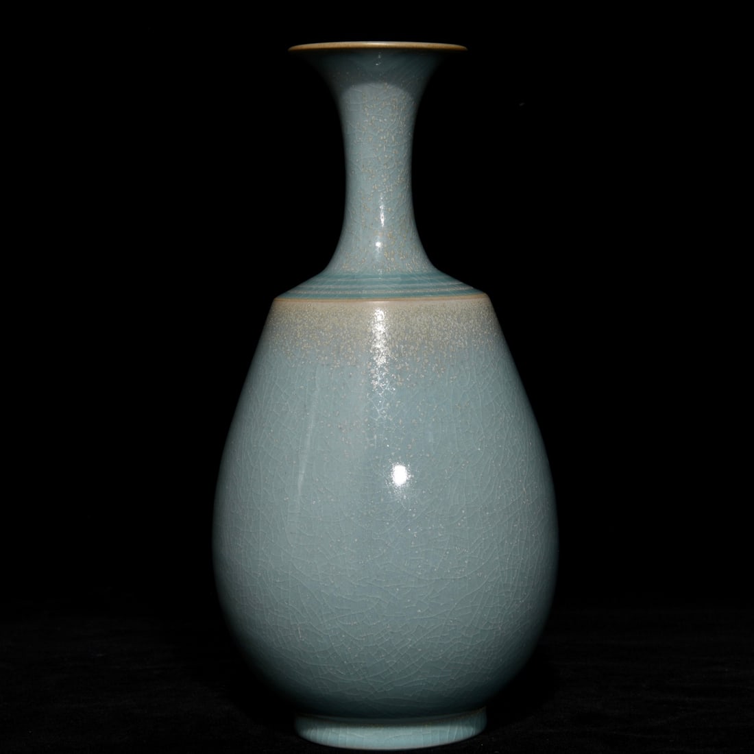 Chinese ru kiln porcelain vase Song dynasty: Size: Height 29 cm - Width 14 cm Materials: Porcelain Time Period: Song dynasty Manufactured Date: 10th-c Object: Chinese Antique ⛨ Purchase With Confidence ✔ Verified Auction House