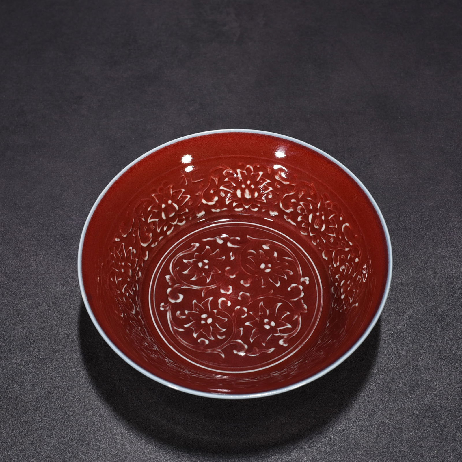 Chinese blue and red porcelain bowl Yuan dynasty (1 of 8)