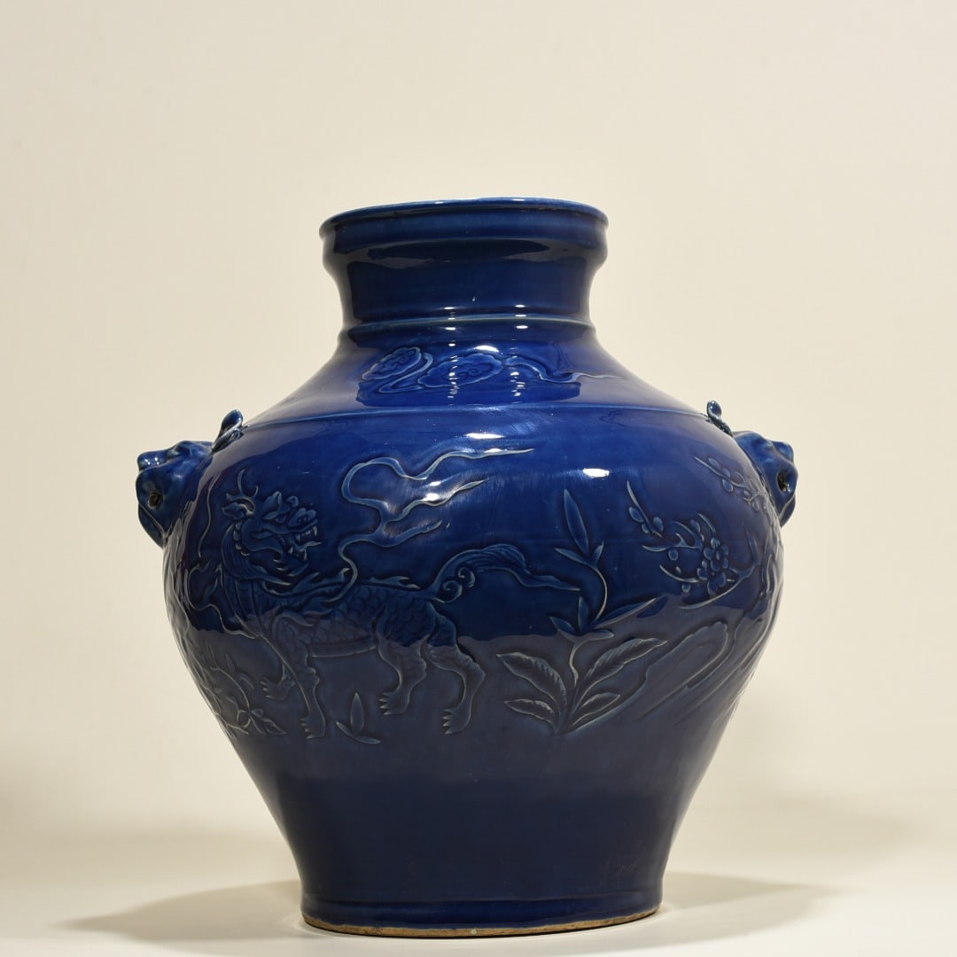 Chinese blue glaze porcelain jar Yuan dynasty (1 of 9)