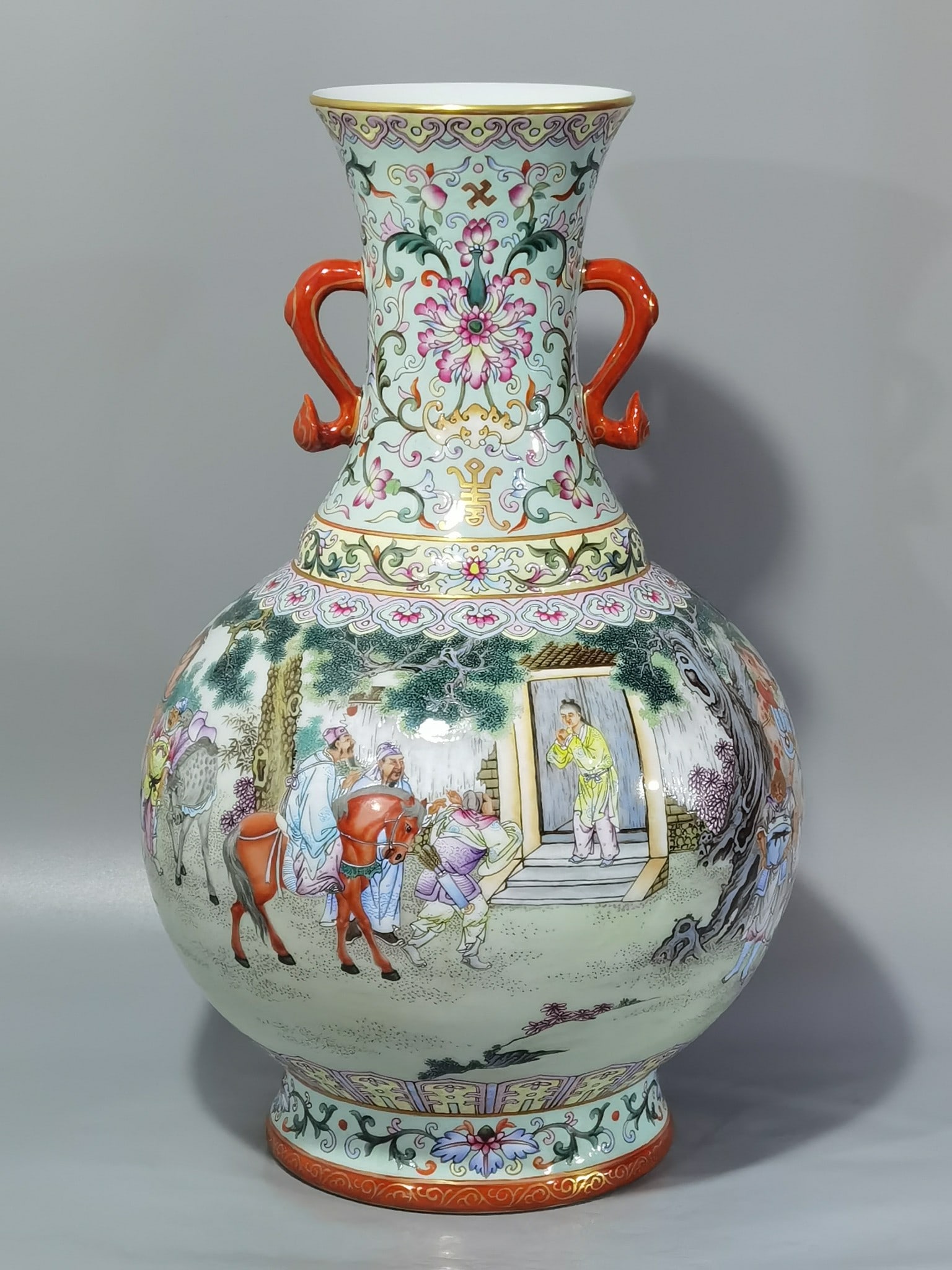 Chinese famille rose porcelain vase Qing dynasty Qianlong Mark & Period (1 of 8)