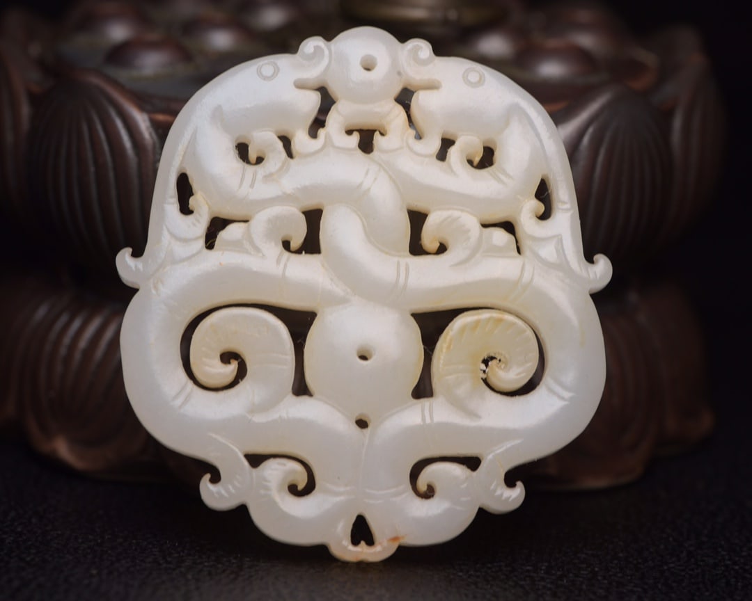 Chinese natural jade carved ornaments Qing dynasty (1 of 9)