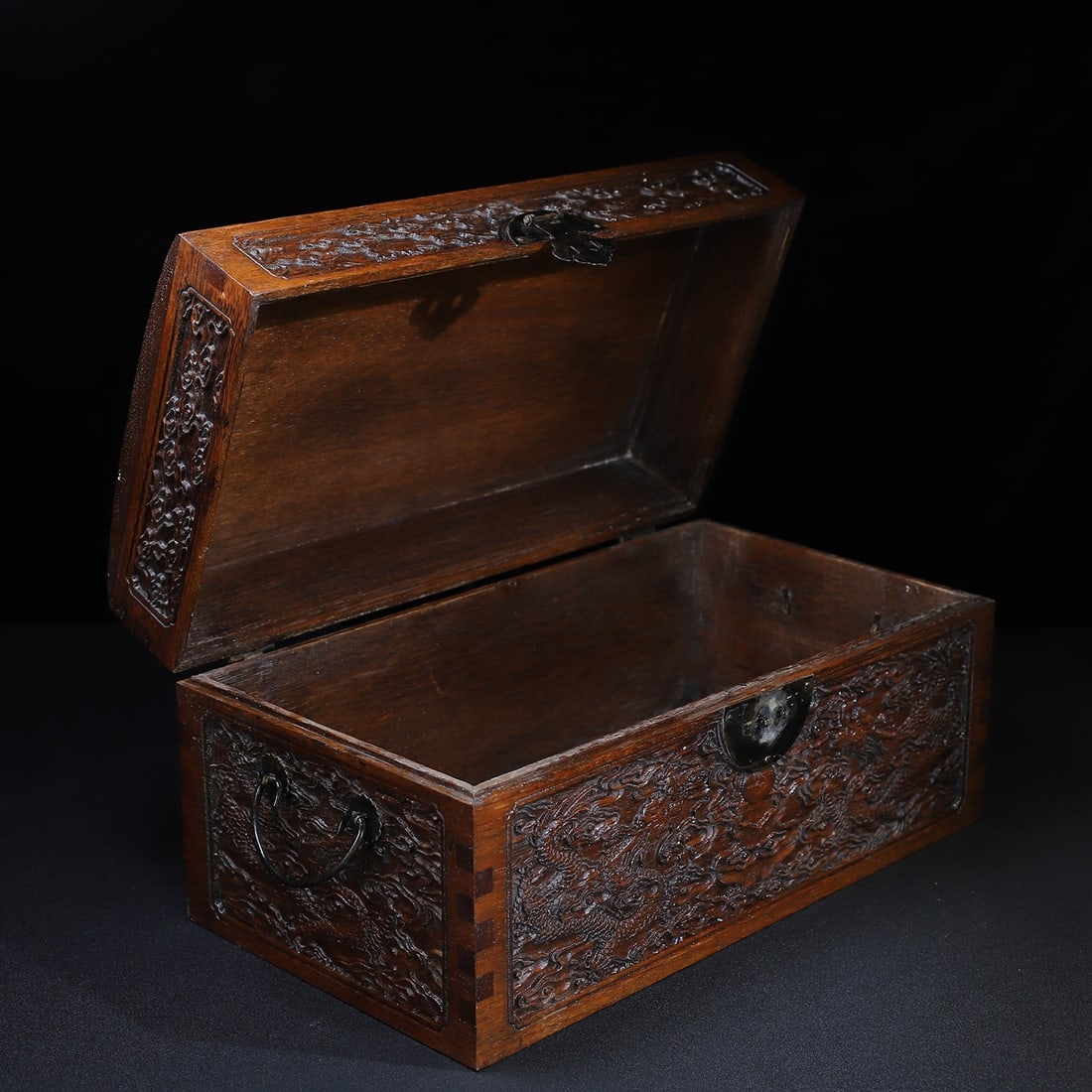 Chinese rose wood treasure box Qing dynasty (1 of 9)
