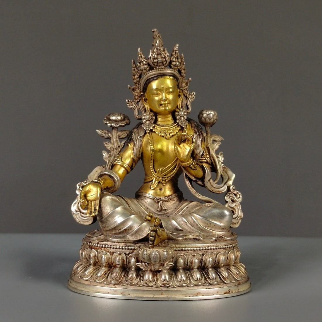 Chinese gilt bronze and silver buddha figure Qing dynasty (1 of 9)