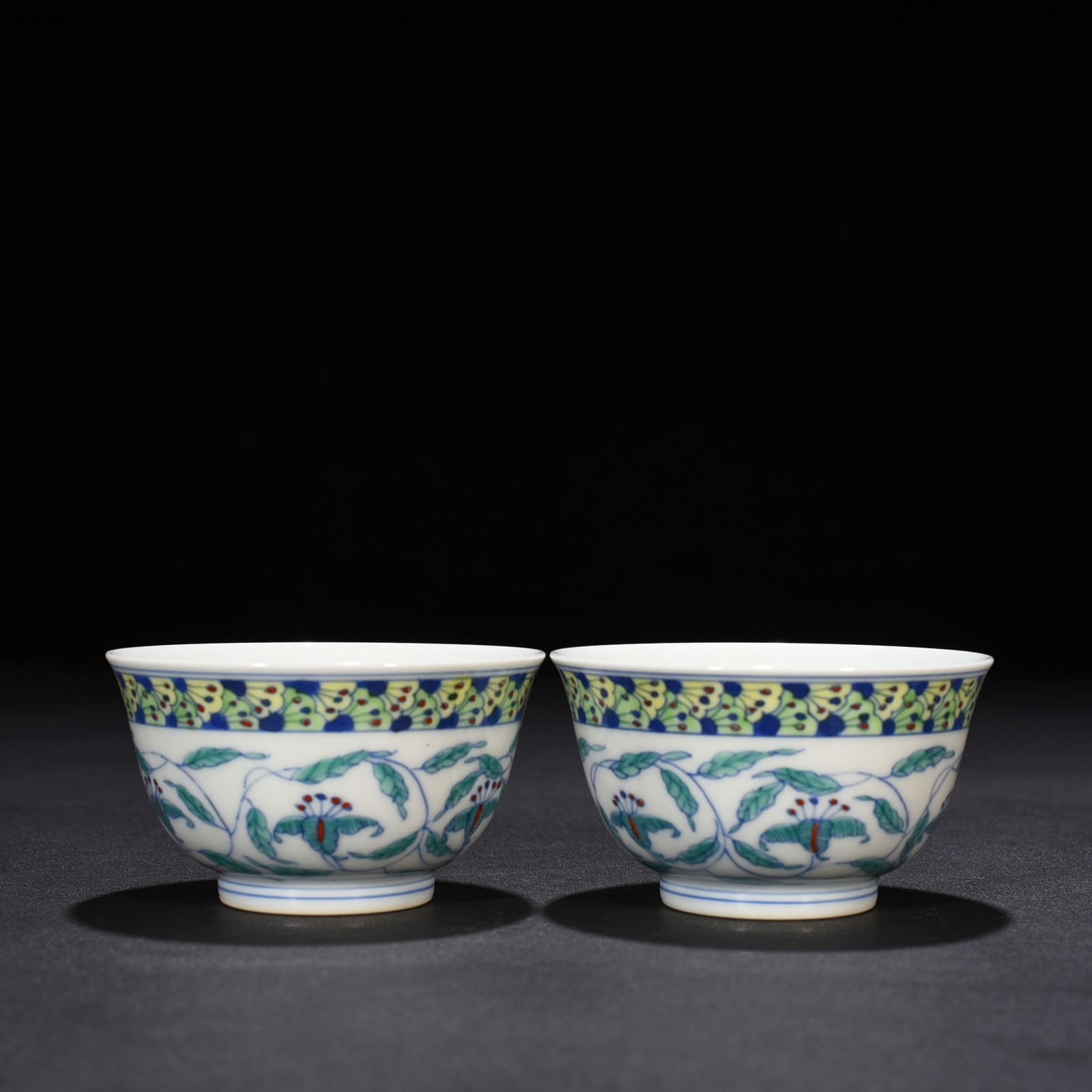 Chinese doucai porcelain bowl pair Qing dynasty Yongzheng Mark & Period (1 of 7)