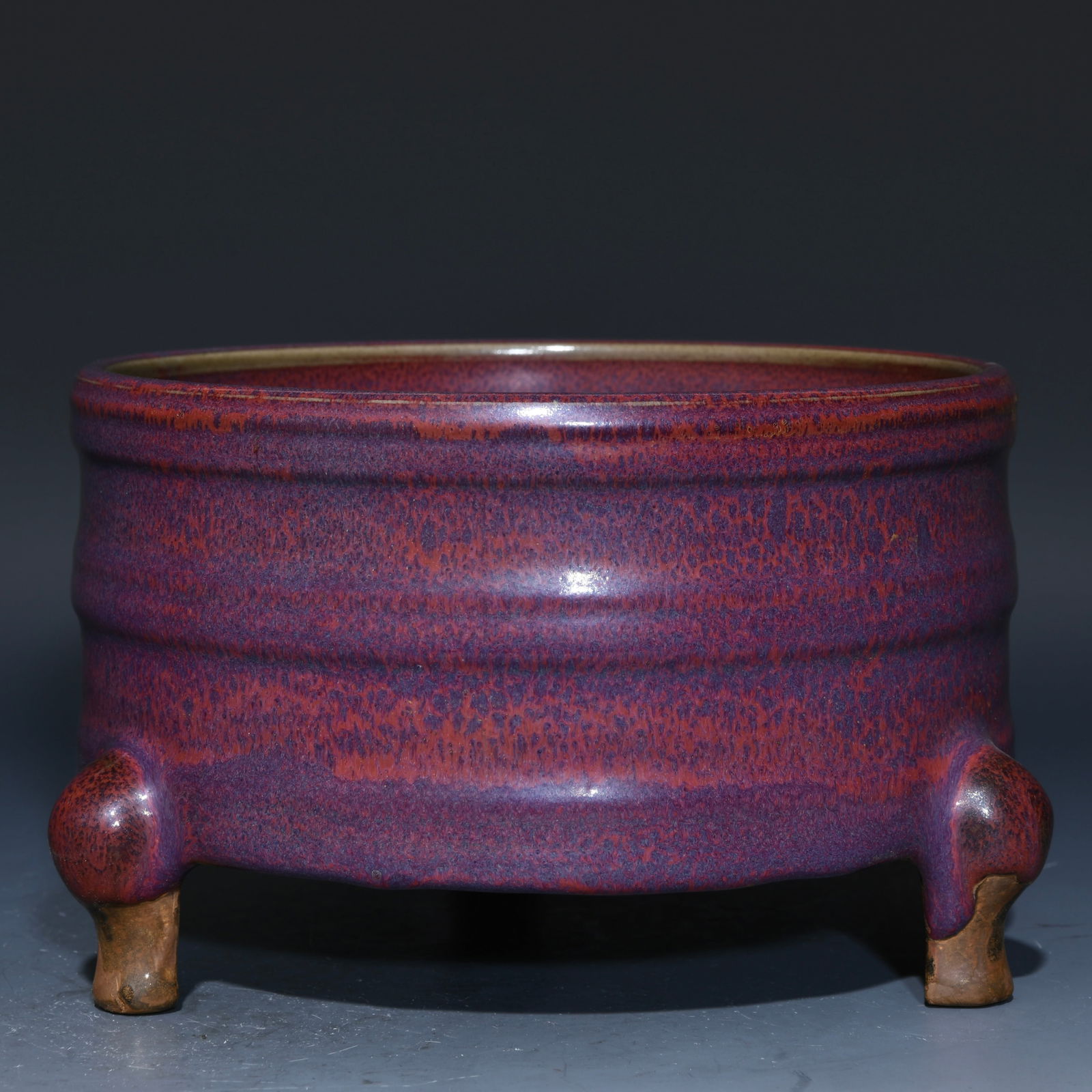 Song Dynasty Jun kiln rose purple glazed three-legged dome (1 of 9)