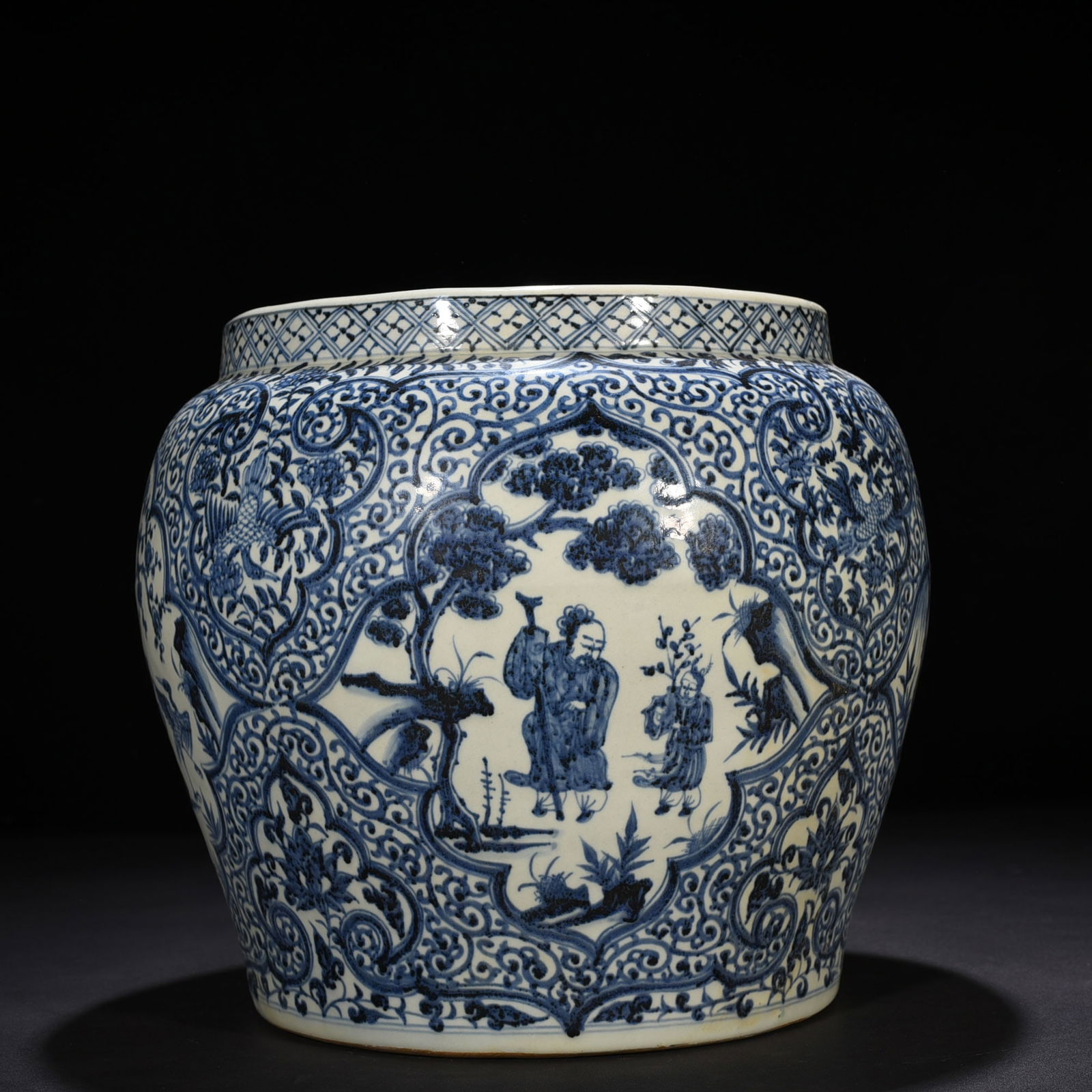 Chinese blue and white porcelain jar Yuan dynasty (1 of 9)