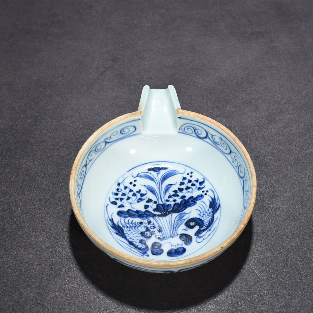 Yuan Dynasty blue and white lotus pond: Size: Width 16.5 cm - Height 4.5 cm Materials: Porcelain Time Period: Yuan dynasty Manufactured Date: 13th-c Period Object: Chinese Antique ⛨ Purchase With Confidence ✔ Verified Auc