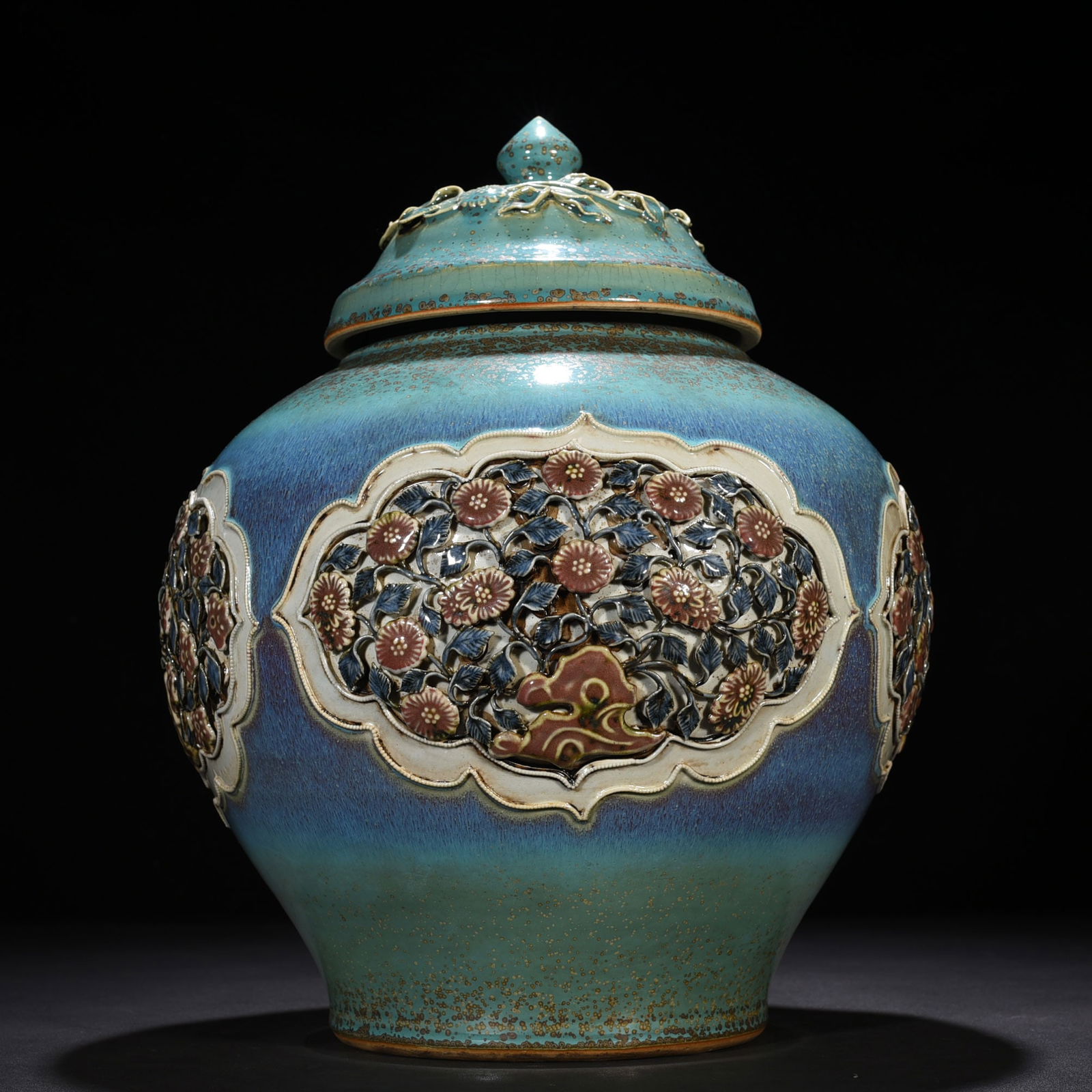 Yuan blue and white underglaze red kiln variable glaze and four seasons flower lid jar (1 of 9)