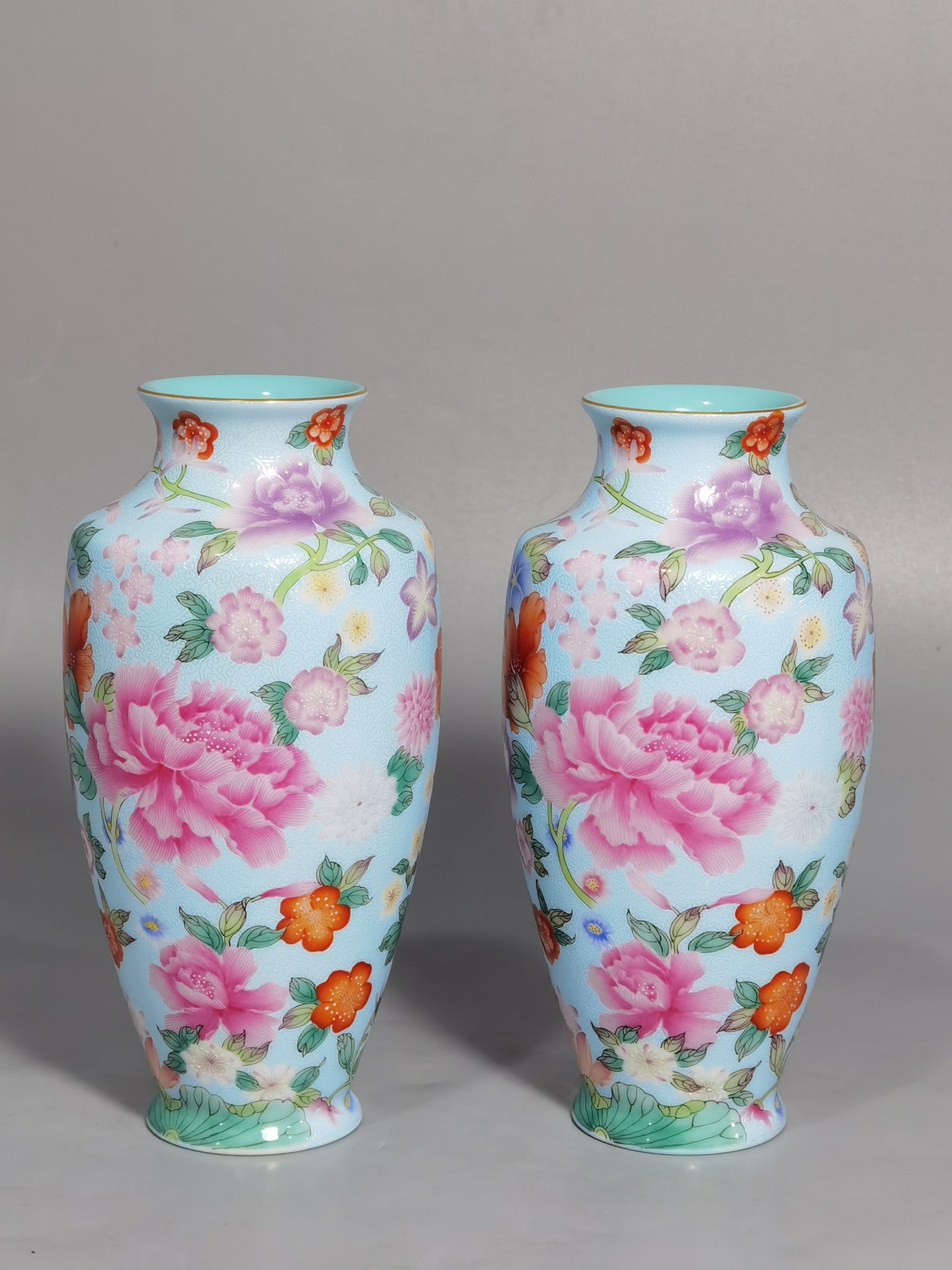 Qing Dynasty Qianlong Year Enamel Rolled Ten Thousand Flowers Vase pair: Size: Height 13.2 cm - Width 6.5 cm Materials: Porcelain Time Period: Qing dynasty Manufactured Date: Qianlong Mark & Period Object: Chinese Antique ⛨ Purchase With Confidence ✔ Ver