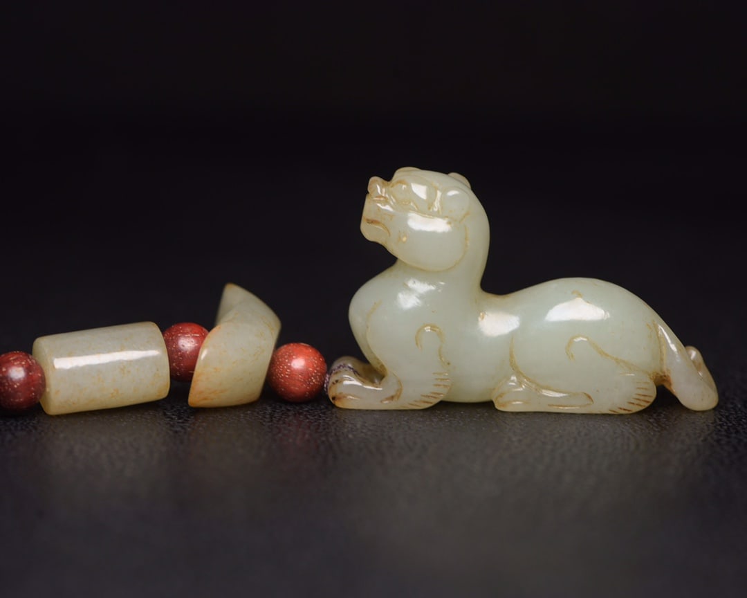 Chinese natural jade carved ornaments Qing dynasty (1 of 9)