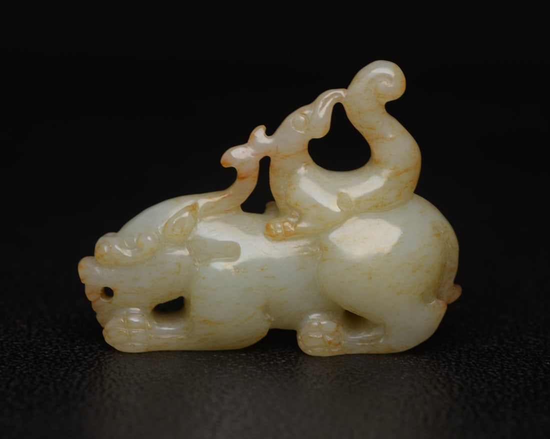 Chinese natural jade carved ornaments Qing dynasty: Size: Height 4.1 cm - Width 5.6 cm Materials: Natural Jade Time Period: Qing dynasty Manufactured Date: Qianlong Period Object: Chinese Antique ⛨ Purchase With Confidence ✔ Verified