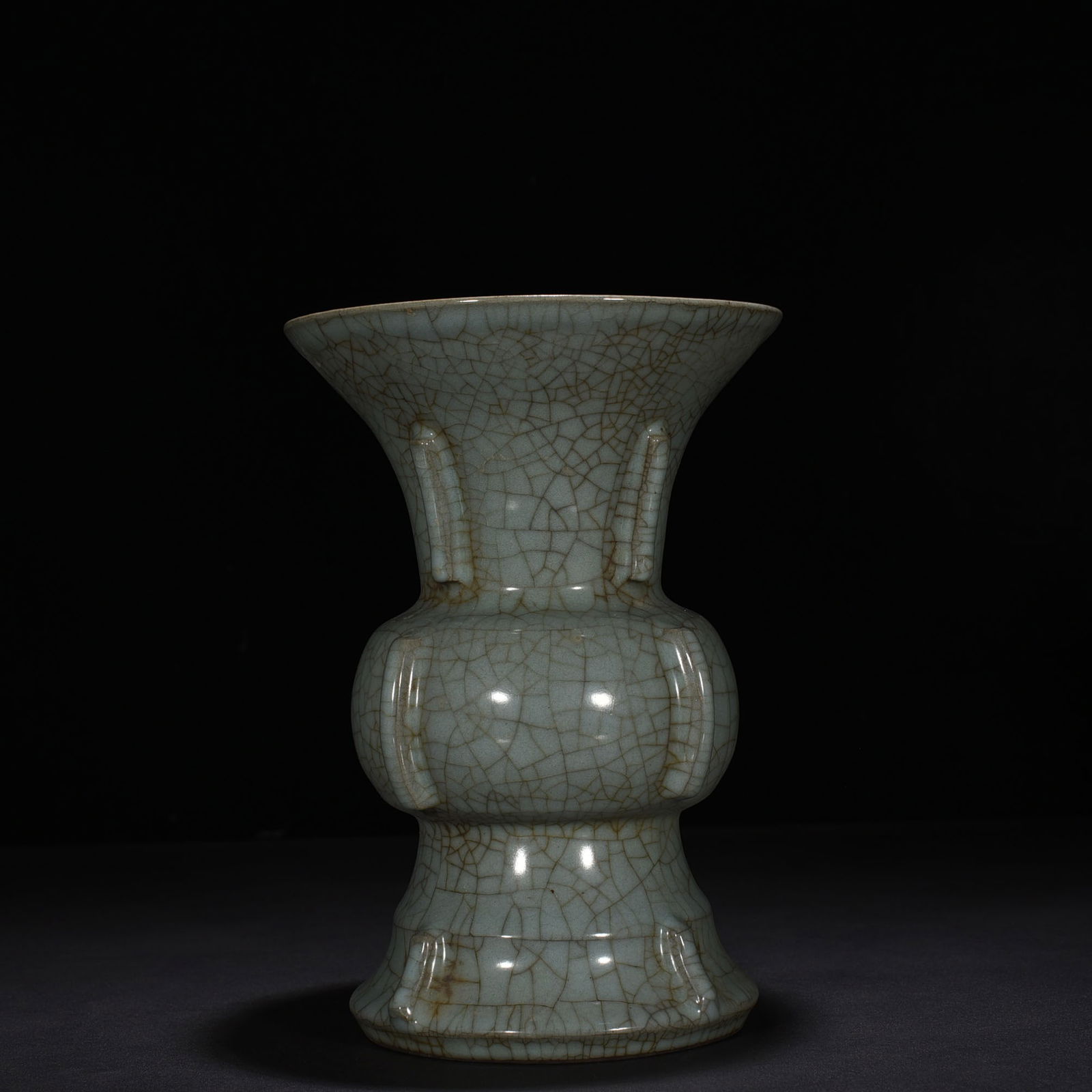 A halberd statue from the official kiln of the Song Dynasty with an imperial inscription: Size: Height 24.5 cm - Width 17.5 cm Materials: Porcelain Time Period: Song dynasty Manufactured Date: 10th-c Object: Chinese Antique ⛨ Purchase With Confidence ✔ Verified Auction H