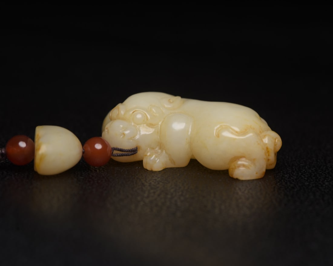 Chinese natural jade carved ornaments Qing dynasty (1 of 9)