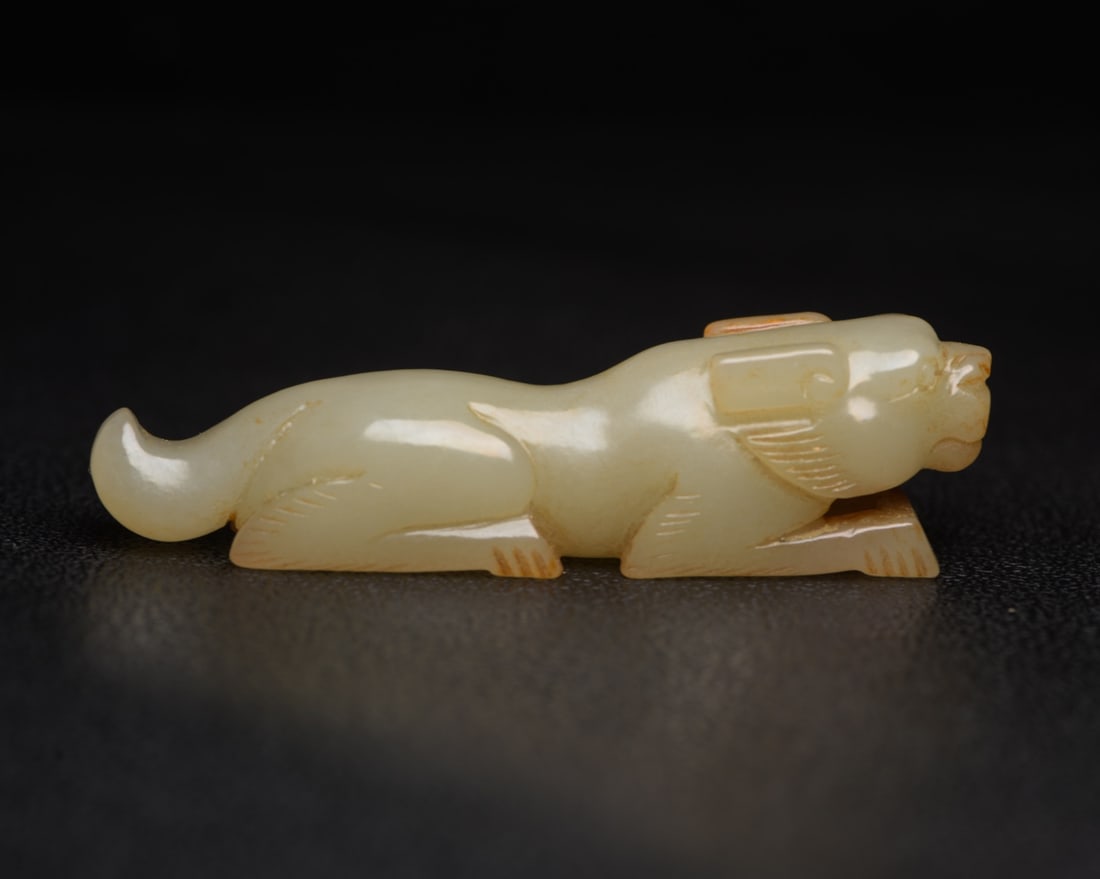 Chinese natural jade carved ornaments Qing dynasty: Size: Height 2.2 cm - Width 8.3 cm Materials: Natural Jade Time Period: Qing dynasty Manufactured Date: Qianlong Period Object: Chinese Antique ⛨ Purchase With Confidence ✔ Verified