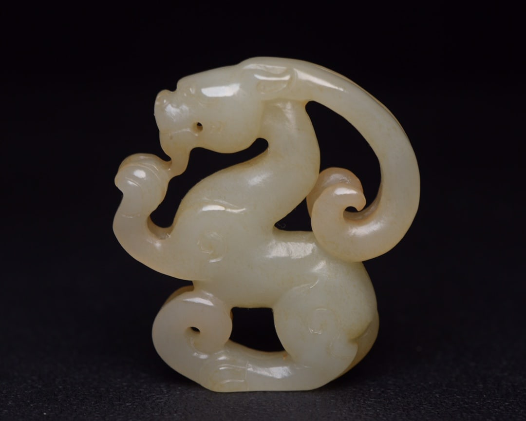Chinese natural jade carved ornaments Qing dynasty (1 of 9)