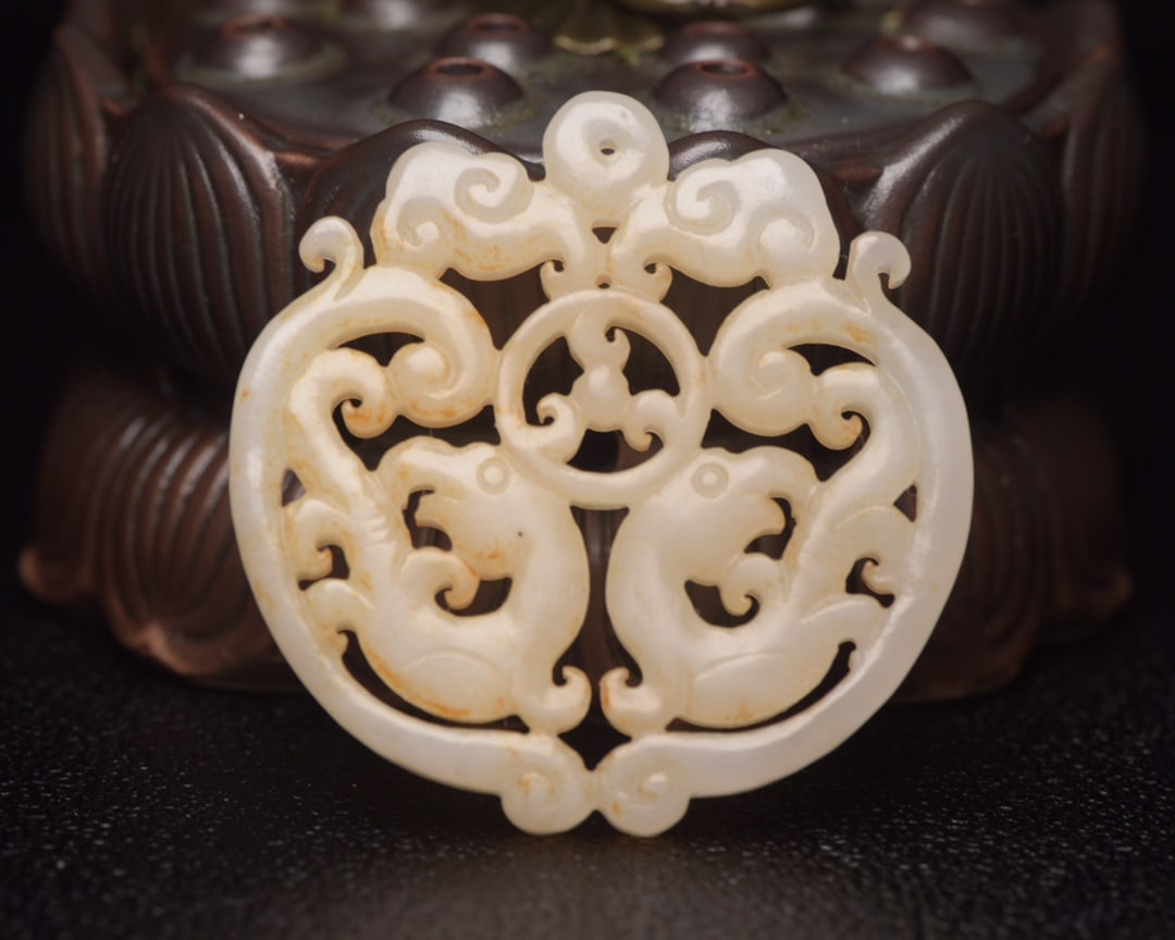 Chinese natural jade carved ornaments Qing dynasty (1 of 9)