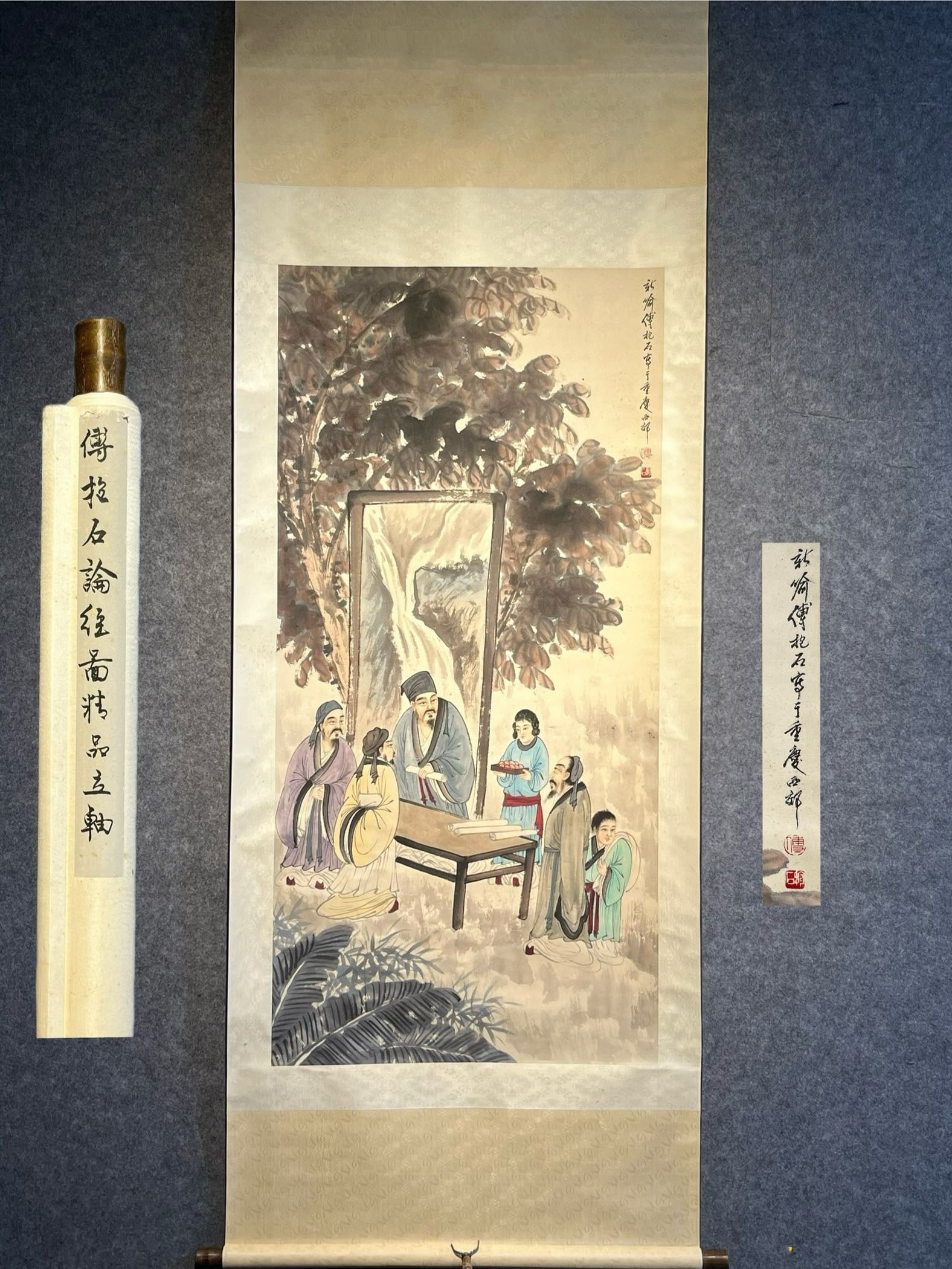 Chinese scroll painting Qing dynasty Fu Baoshi: Size: Height 140 cm - Width 67 cm Materials: Silk Time Period: Qing dynasty Manufactured by: Fu Baoshi Object: Chinese Antique Fu Baoshi's exquisite hand-painted "Discussion on Buddhist Scriptures," F