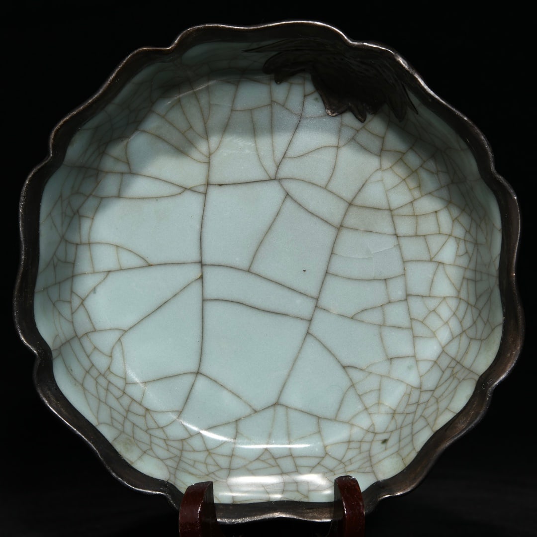 Chinese ru kiln porcelain bowl Song dynasty (1 of 9)