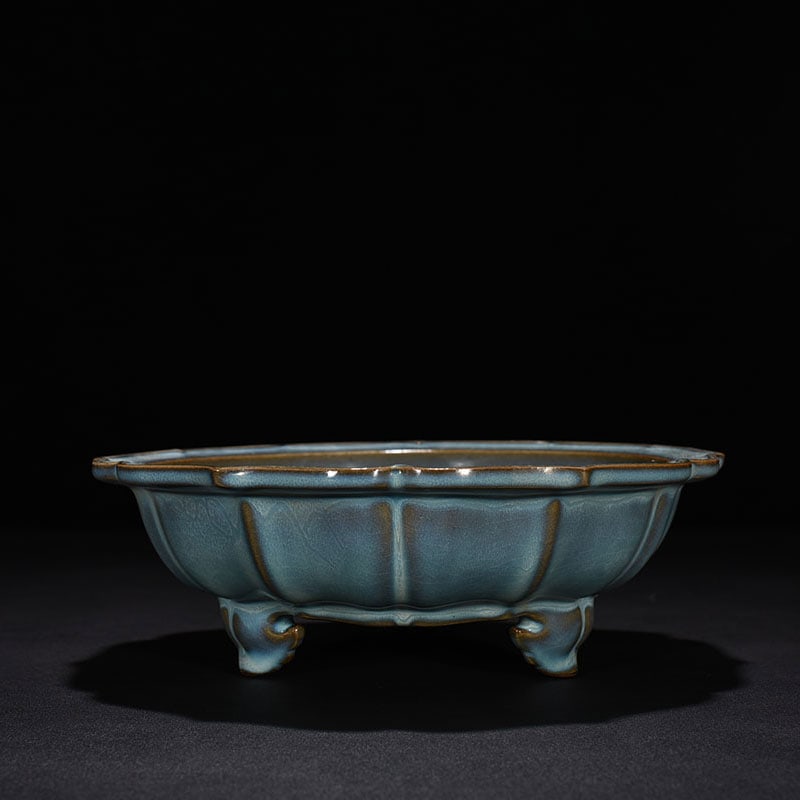 Song Dynasty Jun kiln azure glaze sunflower wash: Size: Width 25 cm - Height 8 cm Materials: Porcelain Time Period: Song dynasty Manufactured Date: 10th-c Period Object: Chinese Antique ⛨ Purchase With Confidence ✔ Verified Auction