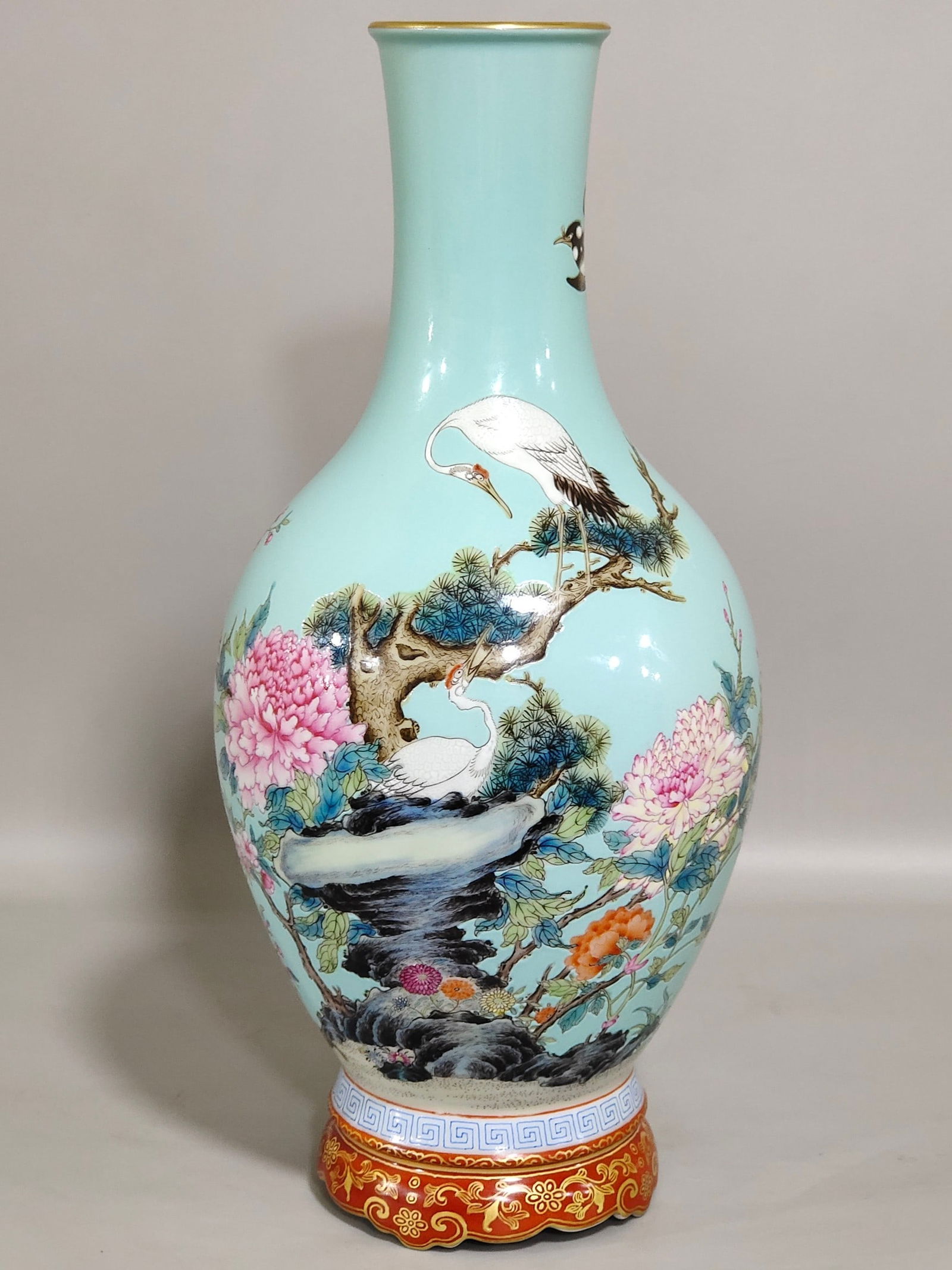 Qing Dynasty Qianlong turquoise green crane and longevity olive vase (1 of 8)
