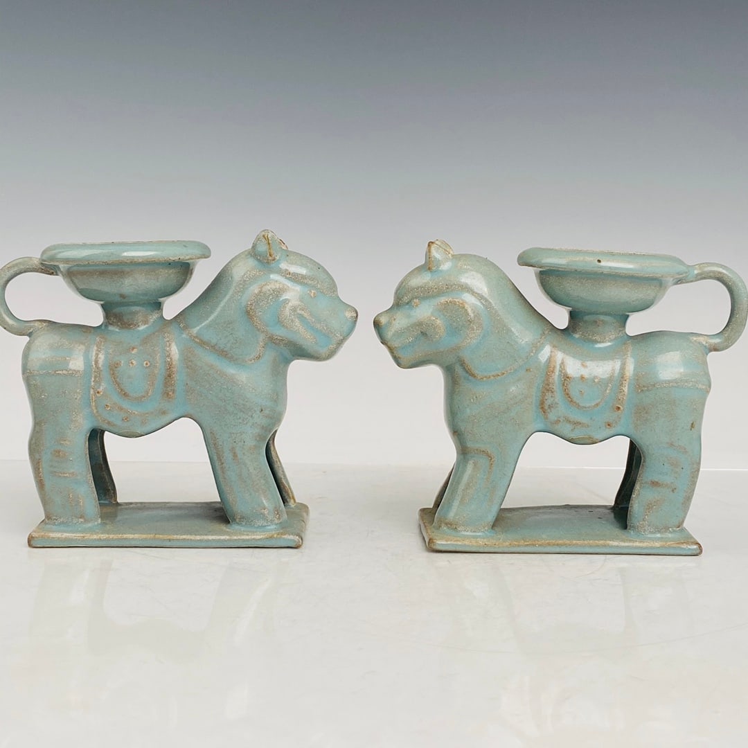 Chinese Ru Kiln porcelain beast lamp Pair Song dynasty (1 of 9)