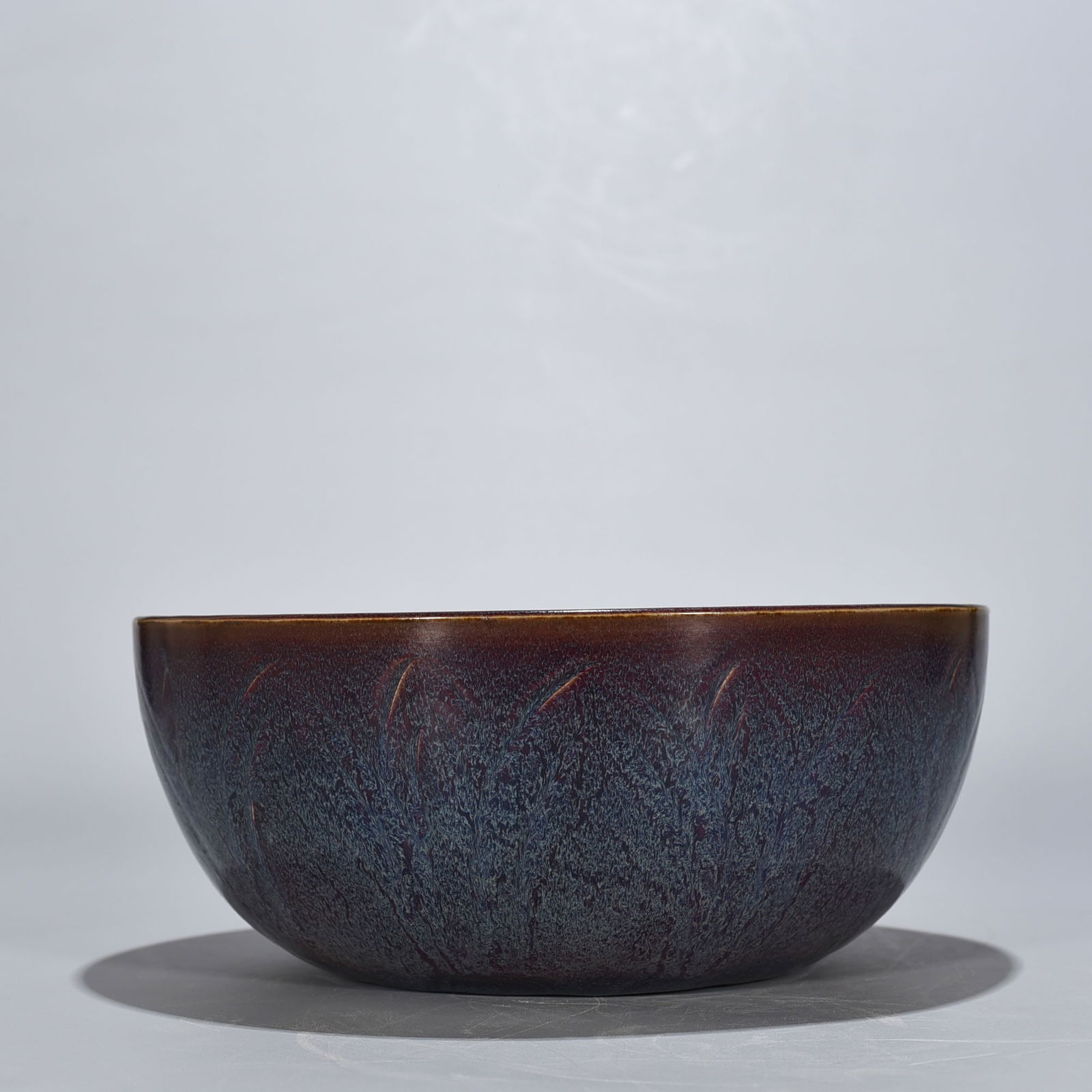 Song Dynasty Jun kiln rose purple glaze dragon bowl (1 of 9)