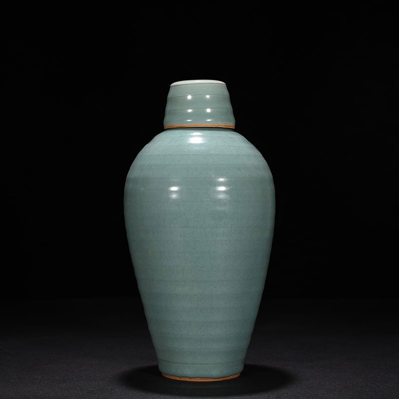 Song Dynasty Longquan kiln pink celadon glaze plum vase: Size: Height 25 cm - Width 13 cm Materials: Porcelain Time Period: Song dynasty Manufactured Date: 10th-c Object: Chinese Antique ⛨ Purchase With Confidence ✔ Verified Auction House