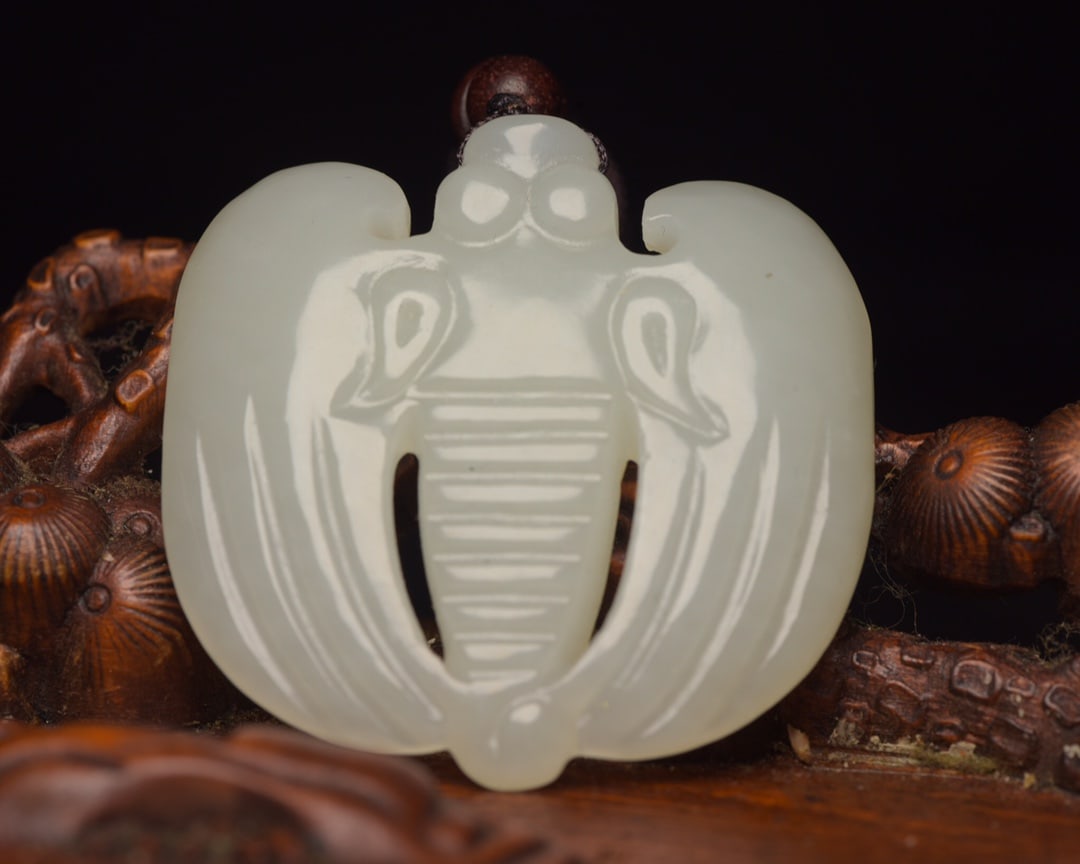 Chinese natural jade carved ornaments Qing dynasty (1 of 9)