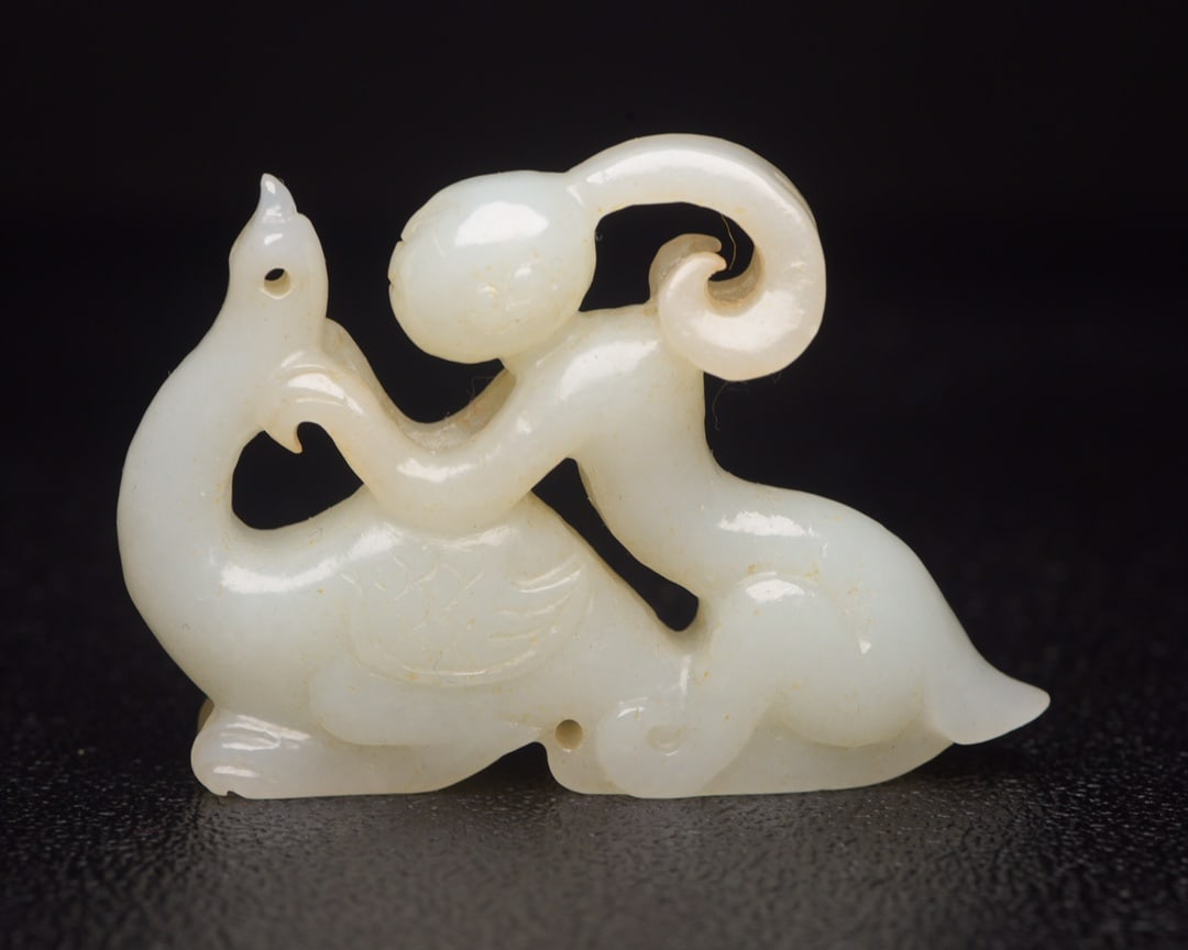 Chinese natural jade carved ornaments Qing dynasty (1 of 9)