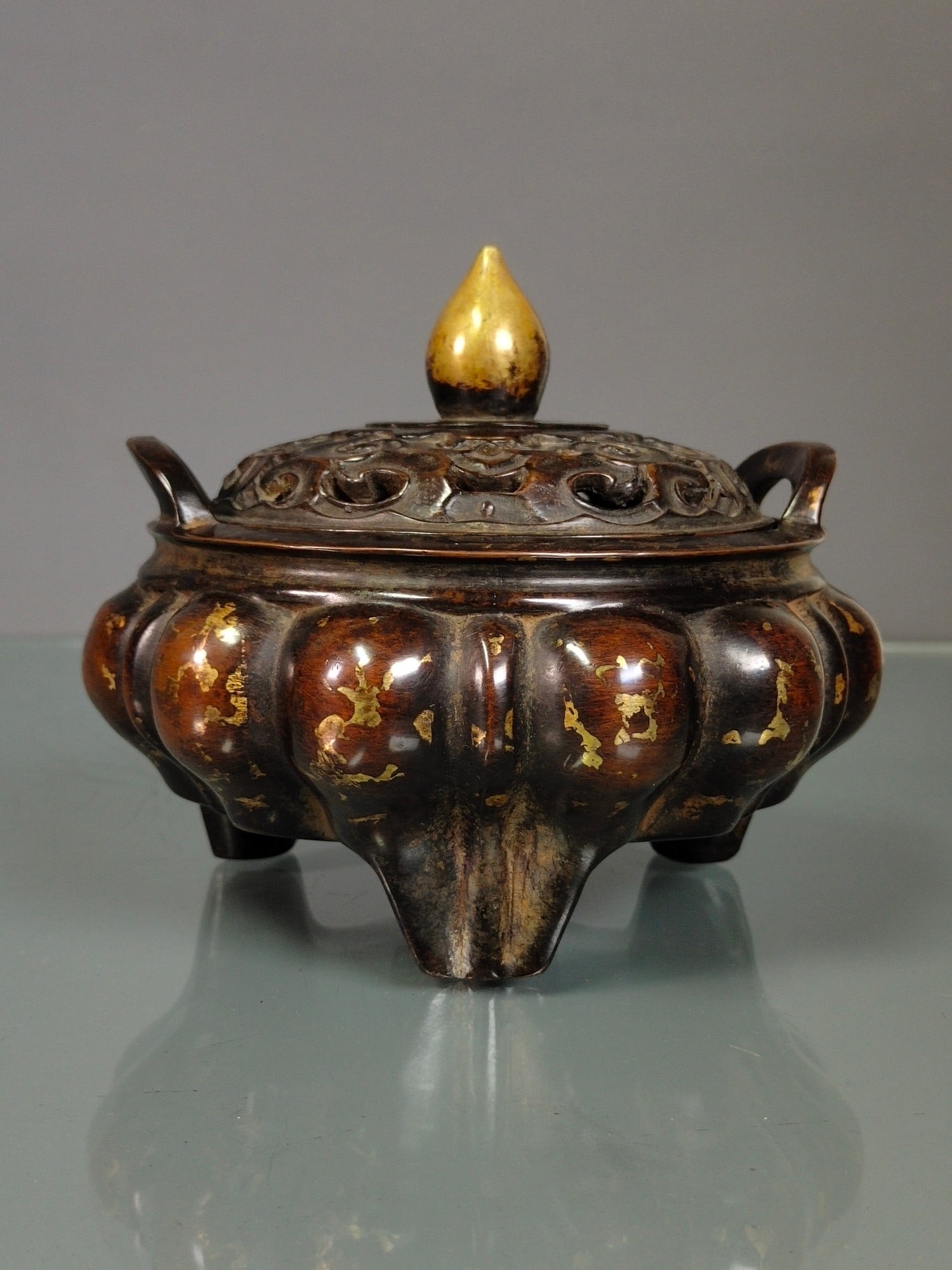 Chinese gilt bronze incense burner Ming dynasty Xuande Mark & Period (1 of 9)