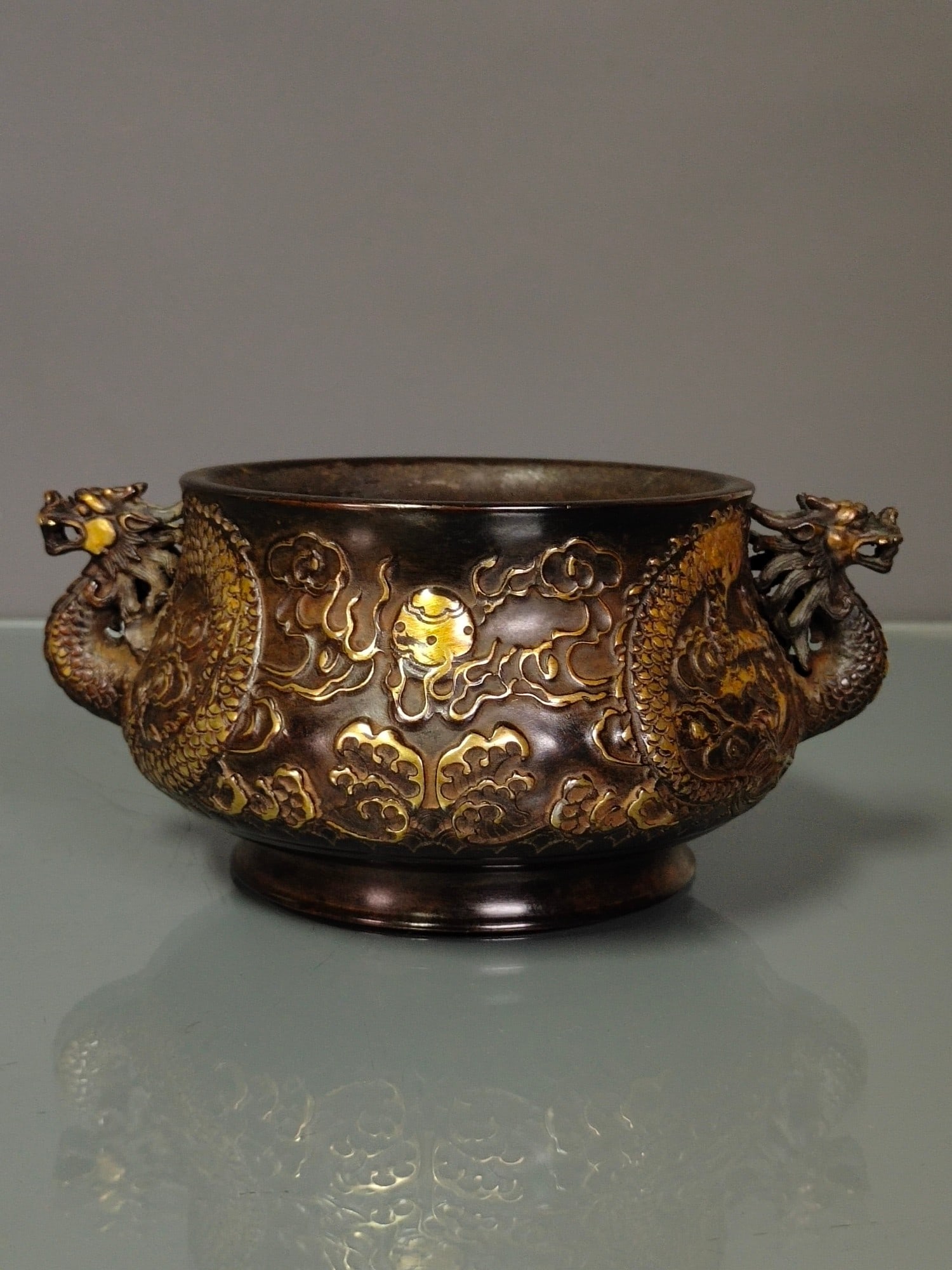 Chinese bronze ware incense burner Ming dynasty Xuande Mark & Period (1 of 9)