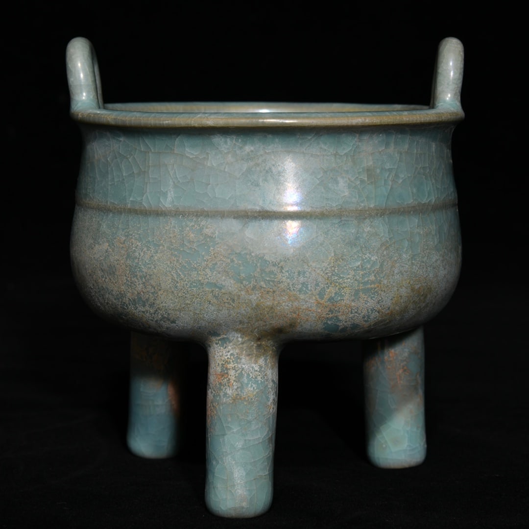 Chinese ru kiln porcelain incense burner Song dynasty (1 of 9)