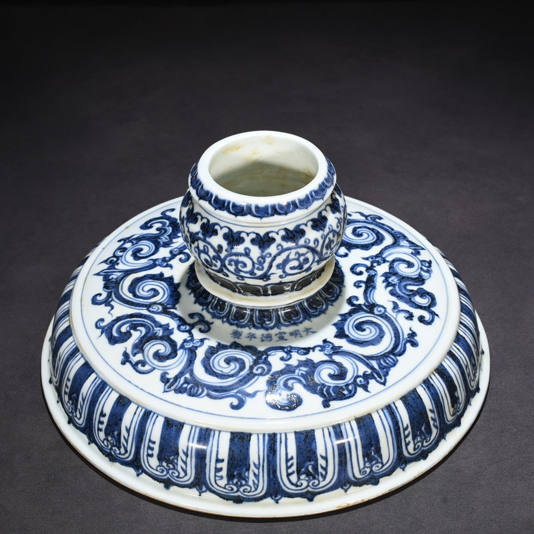 Ming Dynasty Xuande blue and white curly grass porcelain official hat stand: Size: Width 34 cm - Height 17 cm Materials: Porcelain Time Period: Ming dynasty Manufactured Date: Xuande Mark & Period Object: Chinese Antique ⛨ Purchase With Confidence ✔ Verified