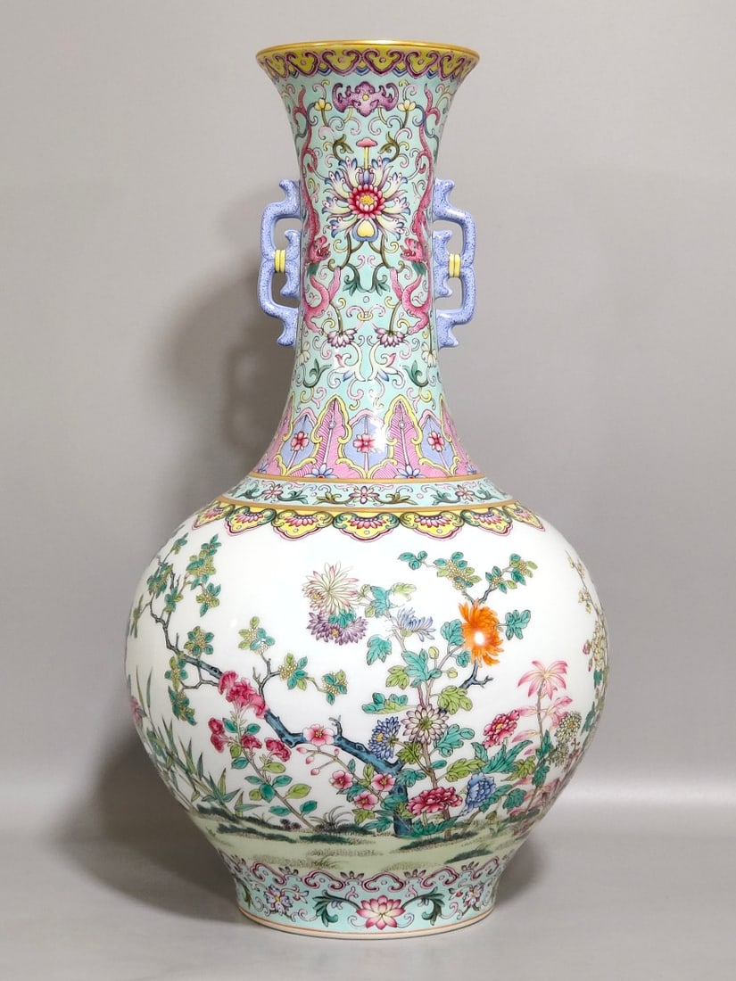 Chinese famille rose porcelain vase Qing dynasty Qianlong Mark & Period (1 of 8)
