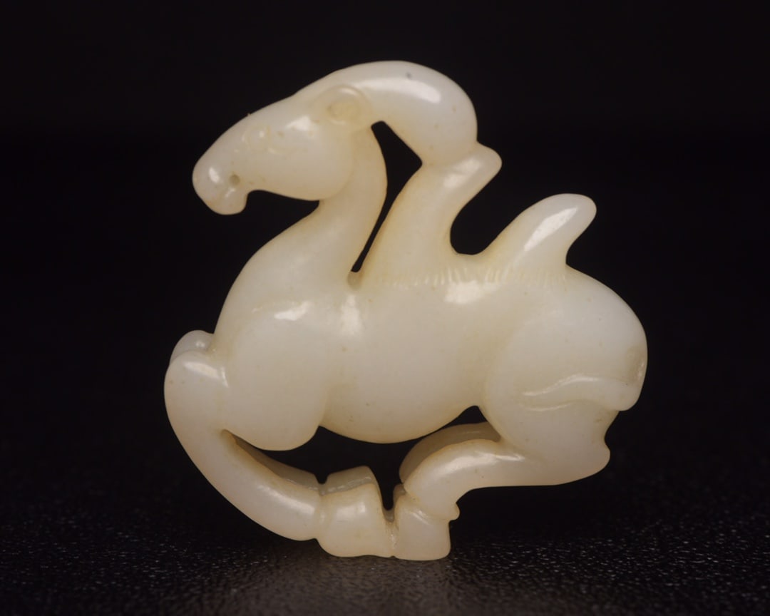 Chinese natural jade carved ornaments Qing dynasty (1 of 9)