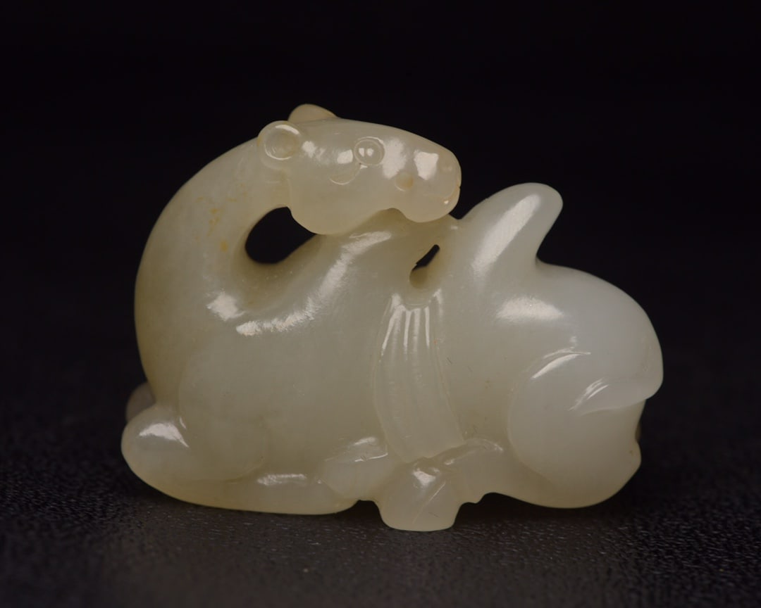 Chinese natural jade carved ornaments Qing dynasty (1 of 9)