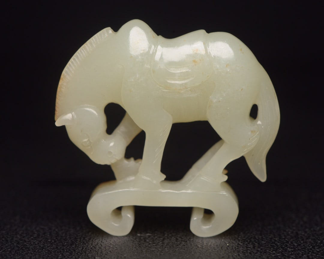 Chinese natural jade carved ornaments Qing dynasty: Size: Height 5.3 cm - Width 5.3 cm Materials: Natural Jade Time Period: Qing dynasty Manufactured Date: Qianlong Period Object: Chinese Antique ⛨ Purchase With Confidence ✔ Verified
