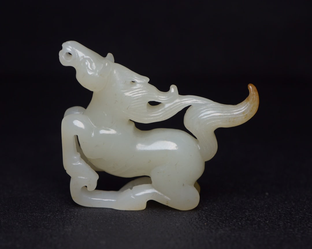 Chinese natural jade carved ornaments Qing dynasty (1 of 9)