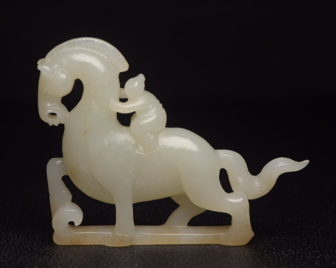 Chinese natural jade carved ornaments Qing dynasty (1 of 9)