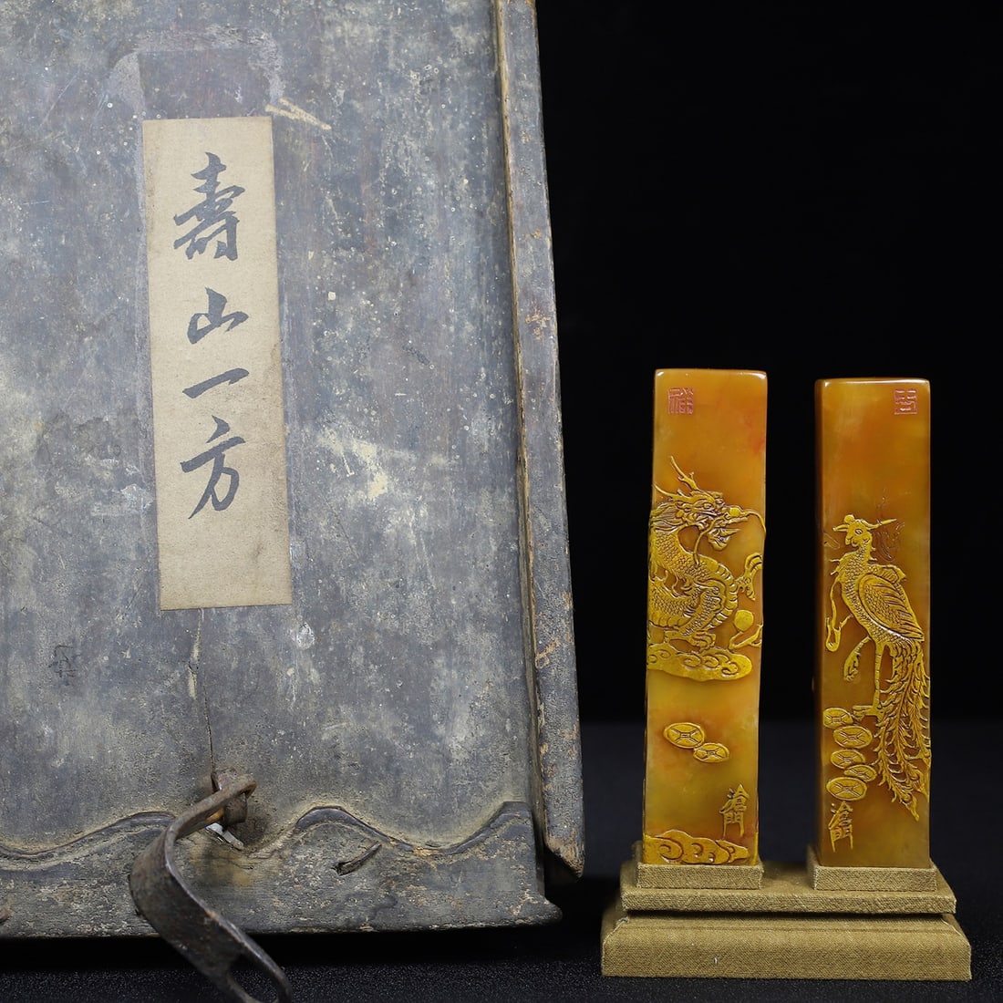 Chinese natural shoushan stone carved seal set Qing dynasty (1 of 10)